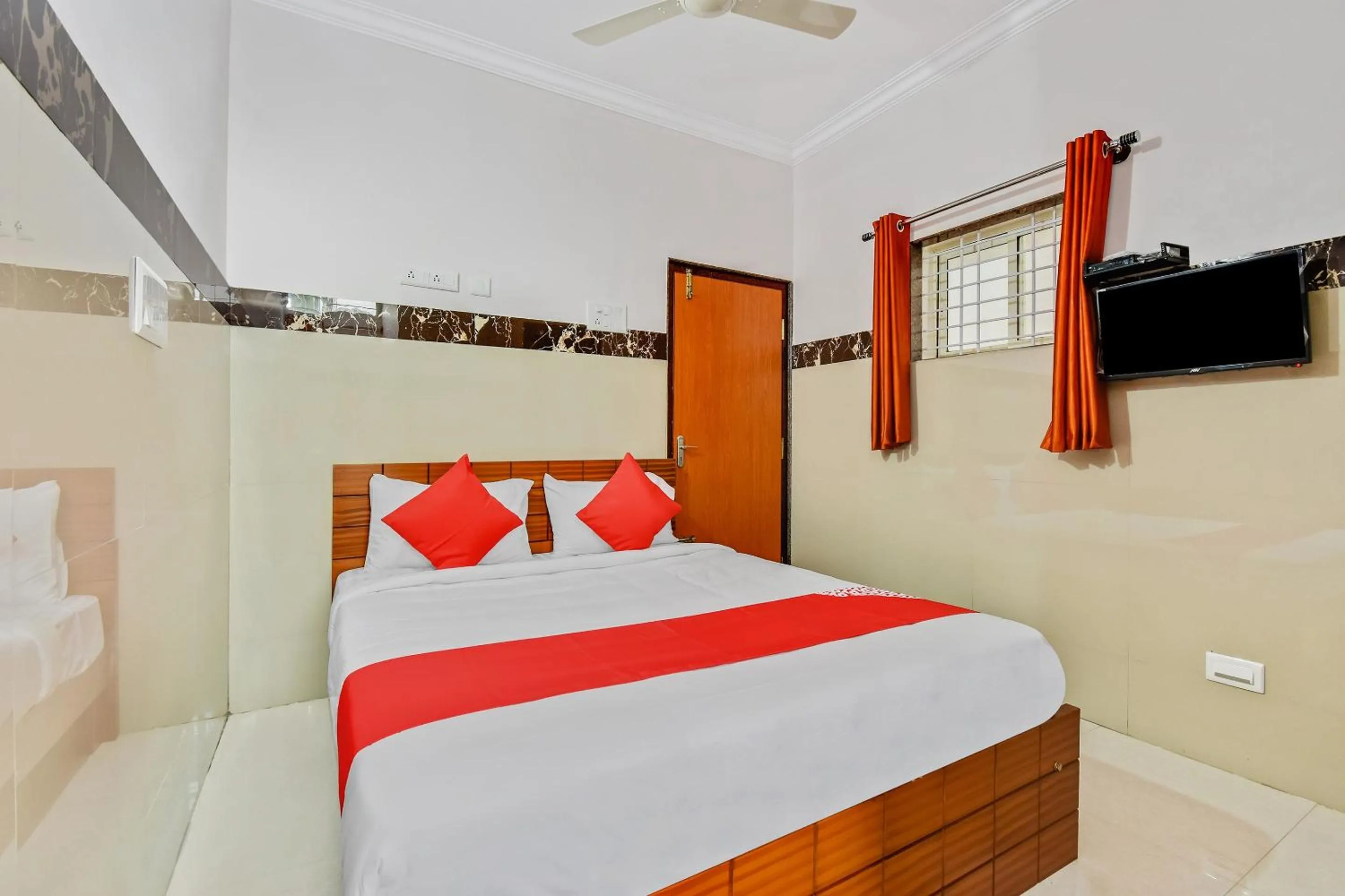 Bedroom, Bed in Hotel O Sri Sai Guru Comforts