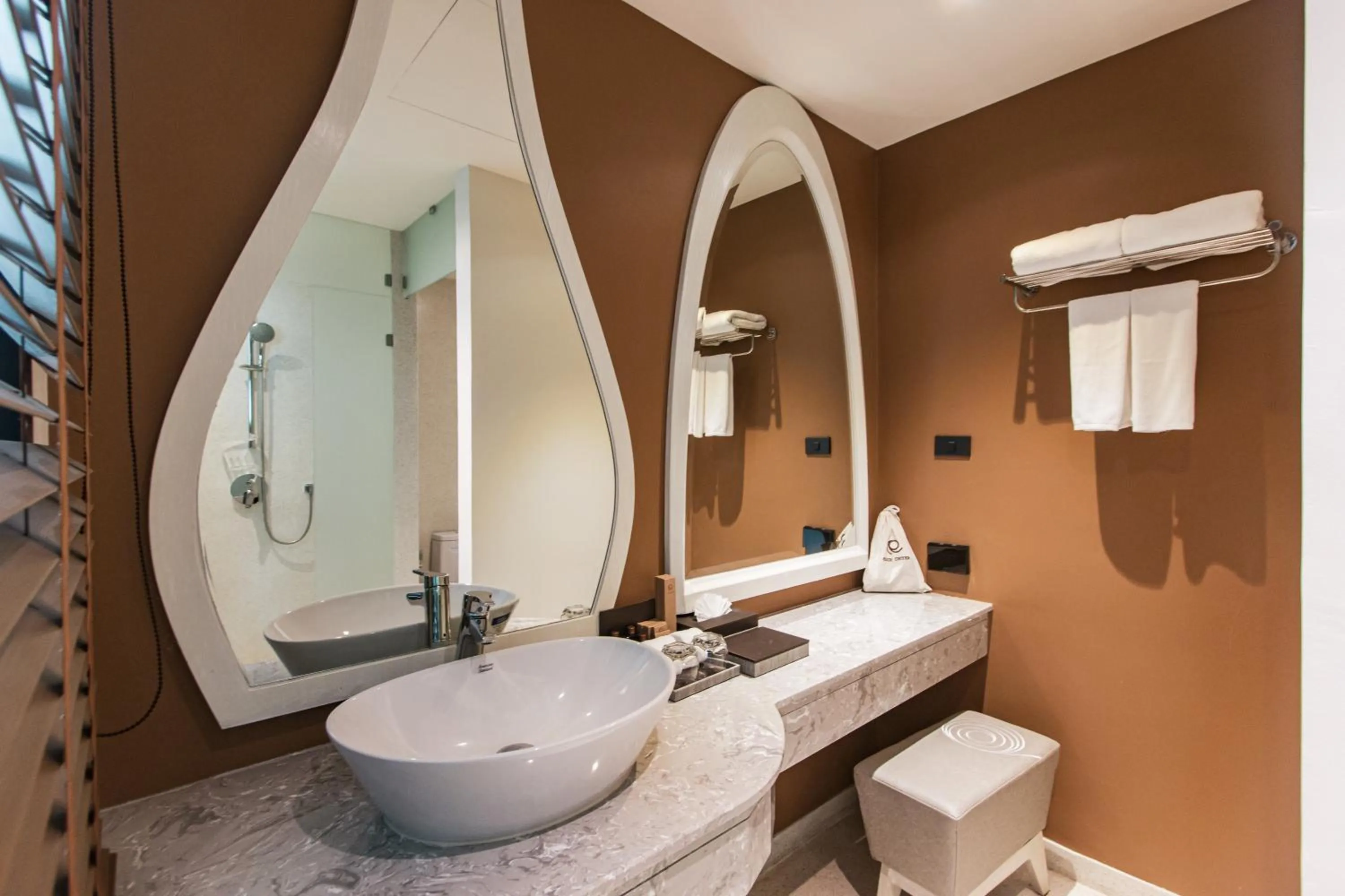 Toilet in Rachabhura Hotel