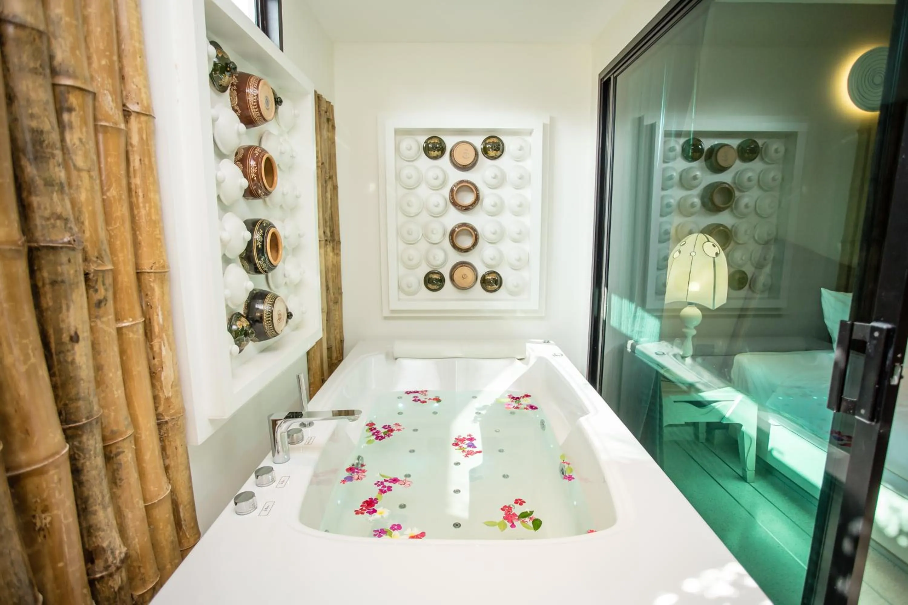 Bath in Rachabhura Hotel