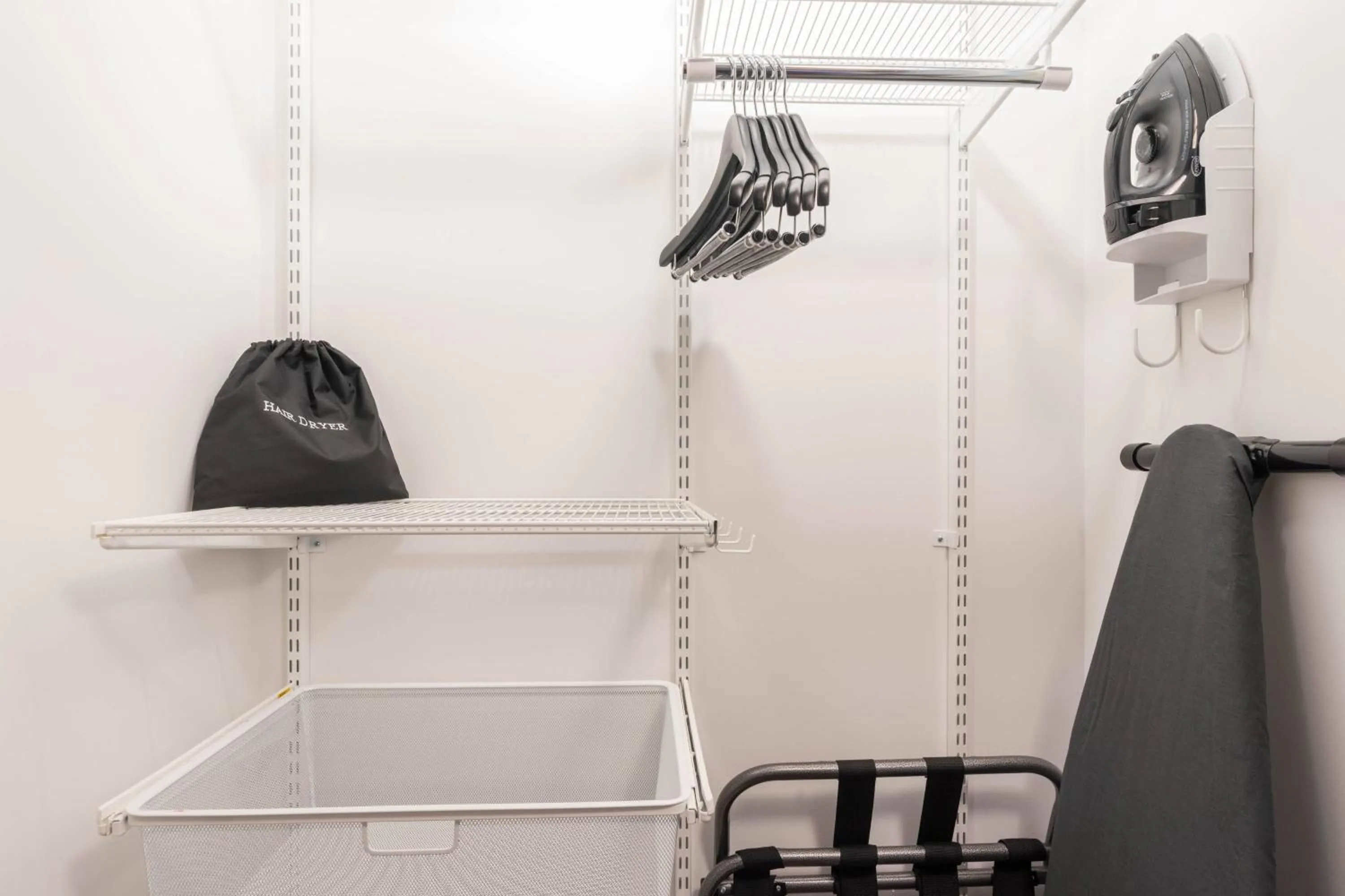 Photo of the whole room in TownePlace Suites by Marriott Thousand Oaks Agoura Hills