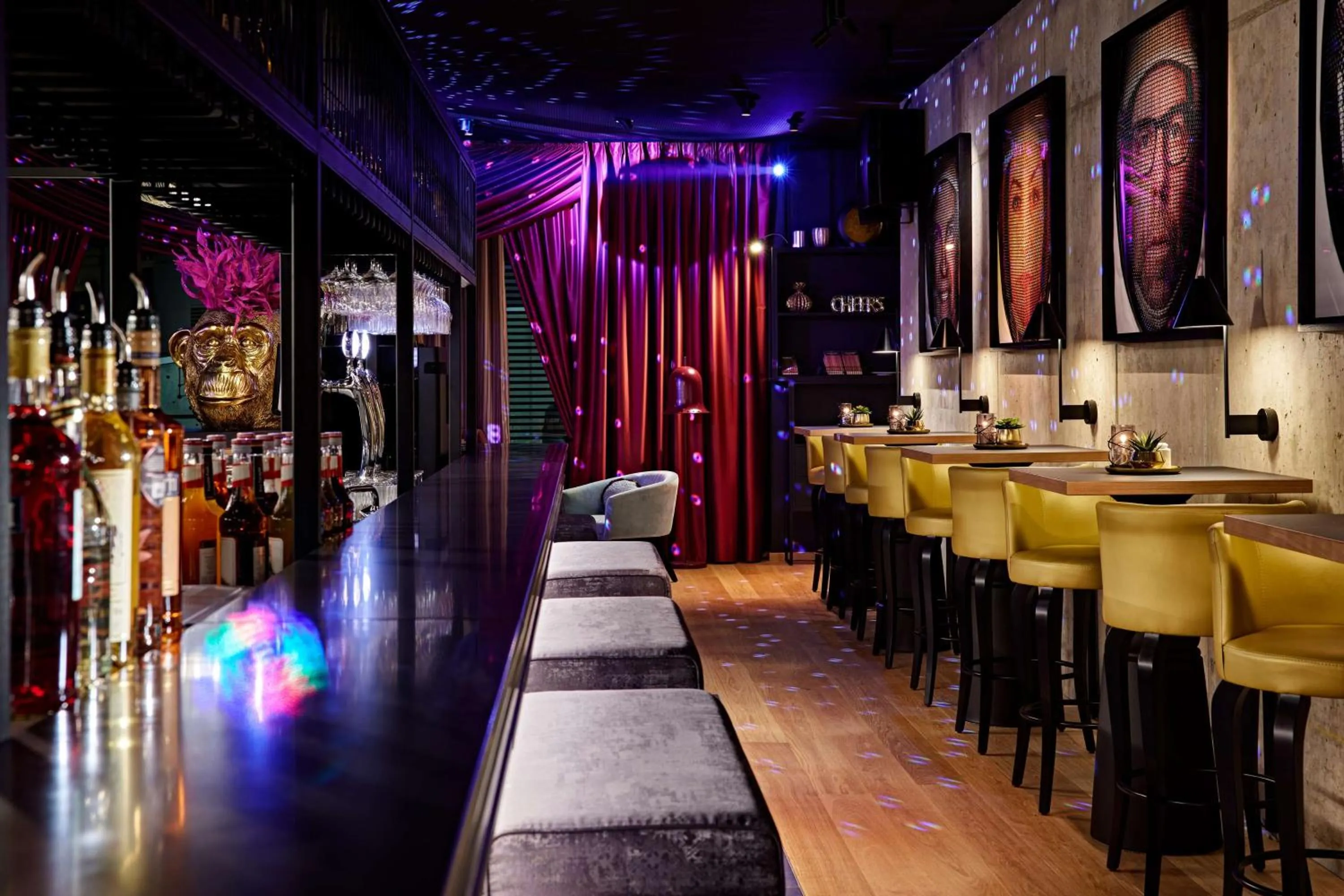 Lounge or bar in Me and All Hotel Dusseldorf Oberkassel, by Hyatt