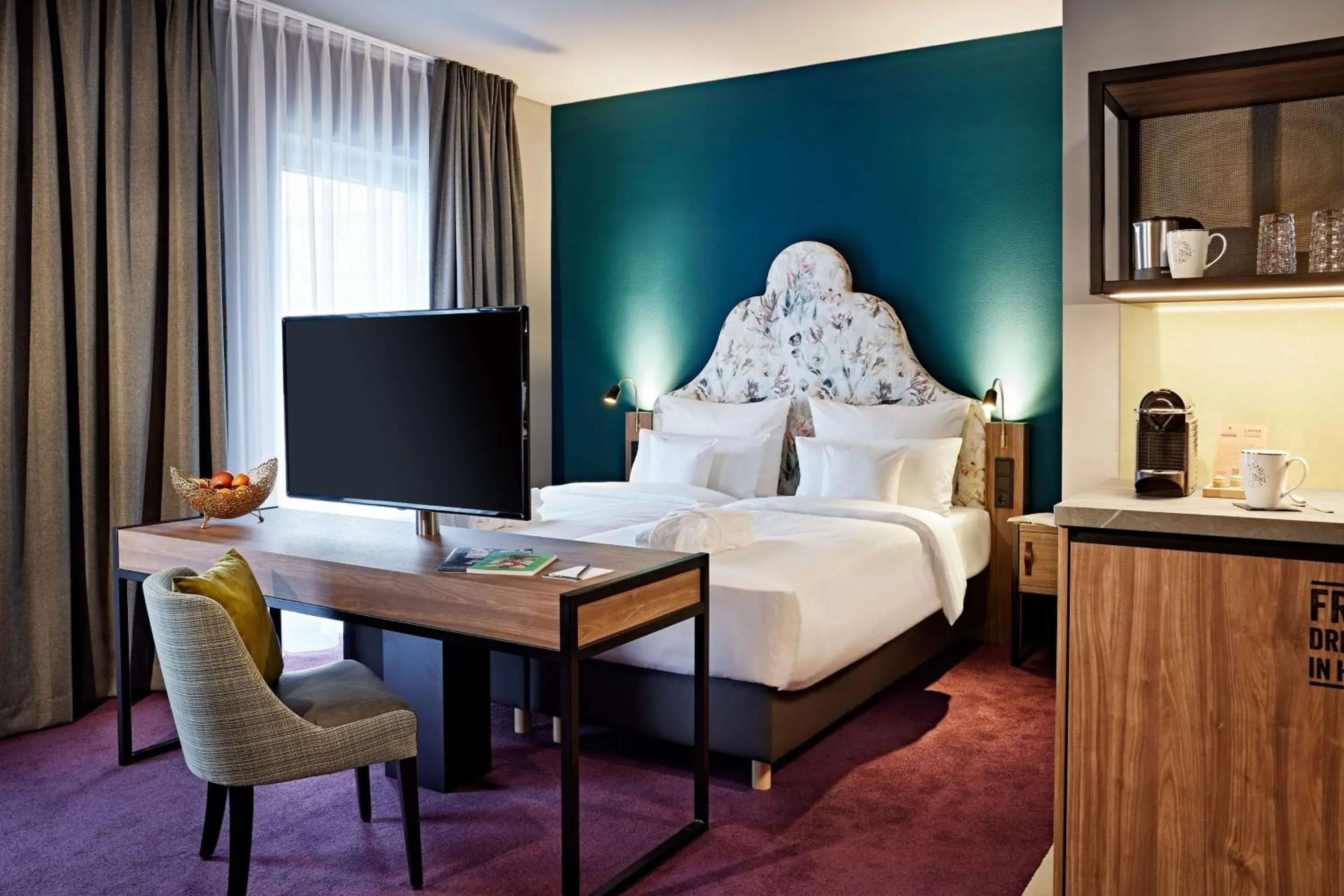 TV and multimedia, Bed in Me and All Hotel Dusseldorf Oberkassel, by Hyatt TV and multimedia, Bed in Me and All Hotel Dusseldorf Oberkassel, by Hyatt