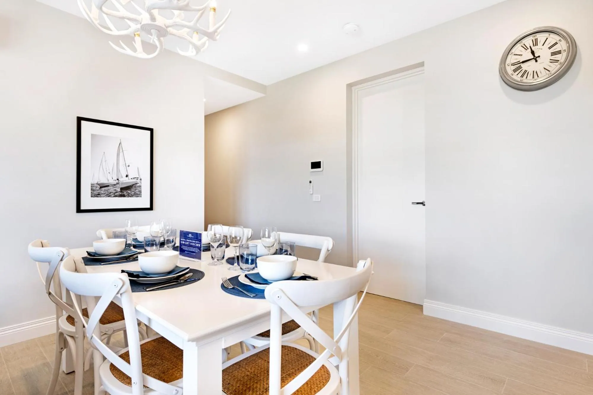 Dining area in The Hamptons Apartments - St Kilda