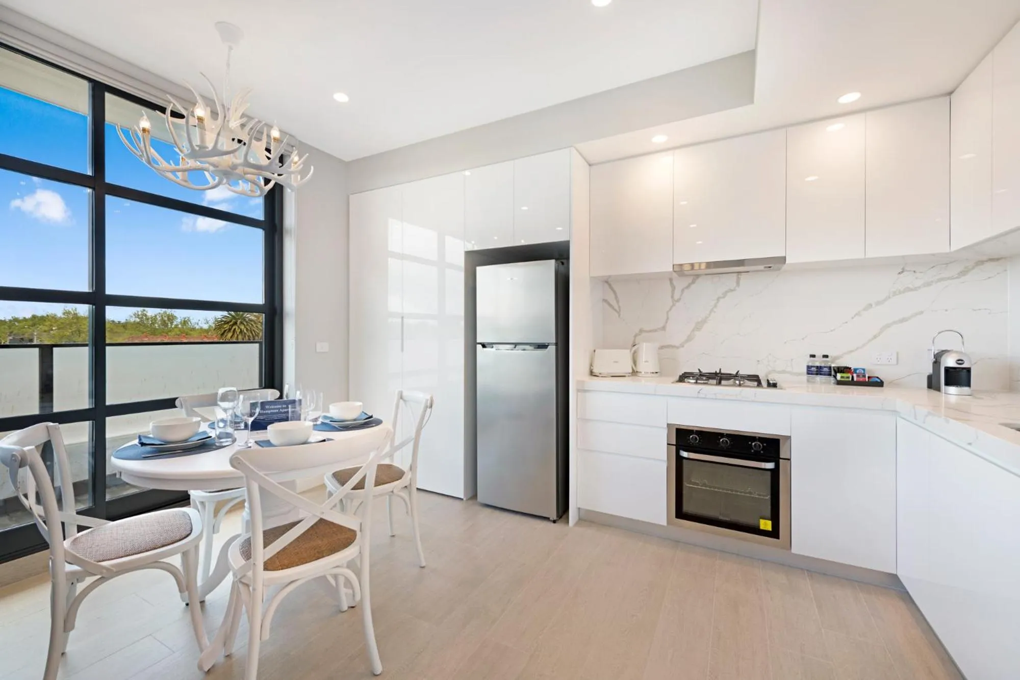 Kitchen or kitchenette in The Hamptons Apartments - St Kilda