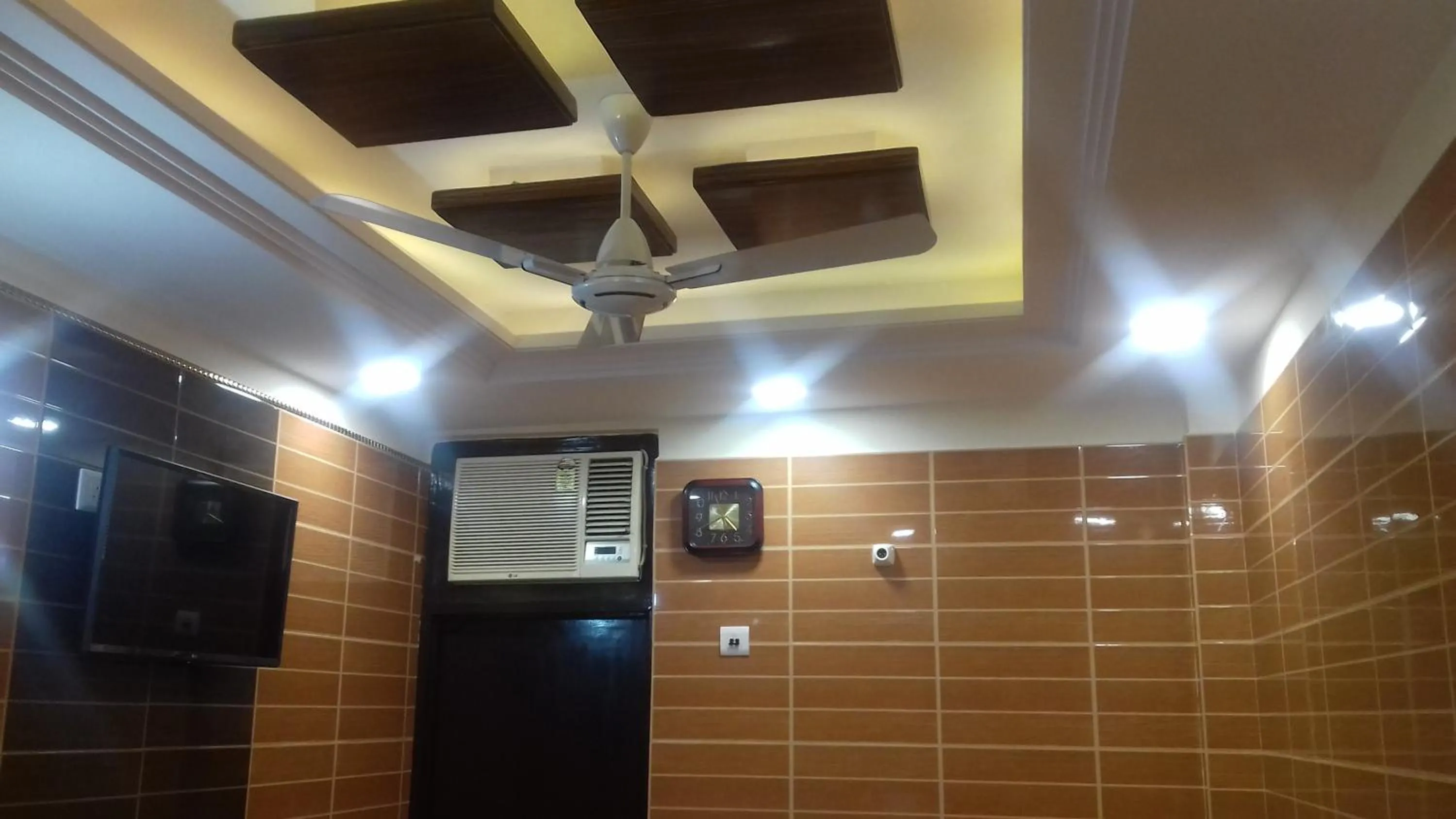 Posh Sdelhi Foreigners Area, Vsafe, Lajpat Ngr-2