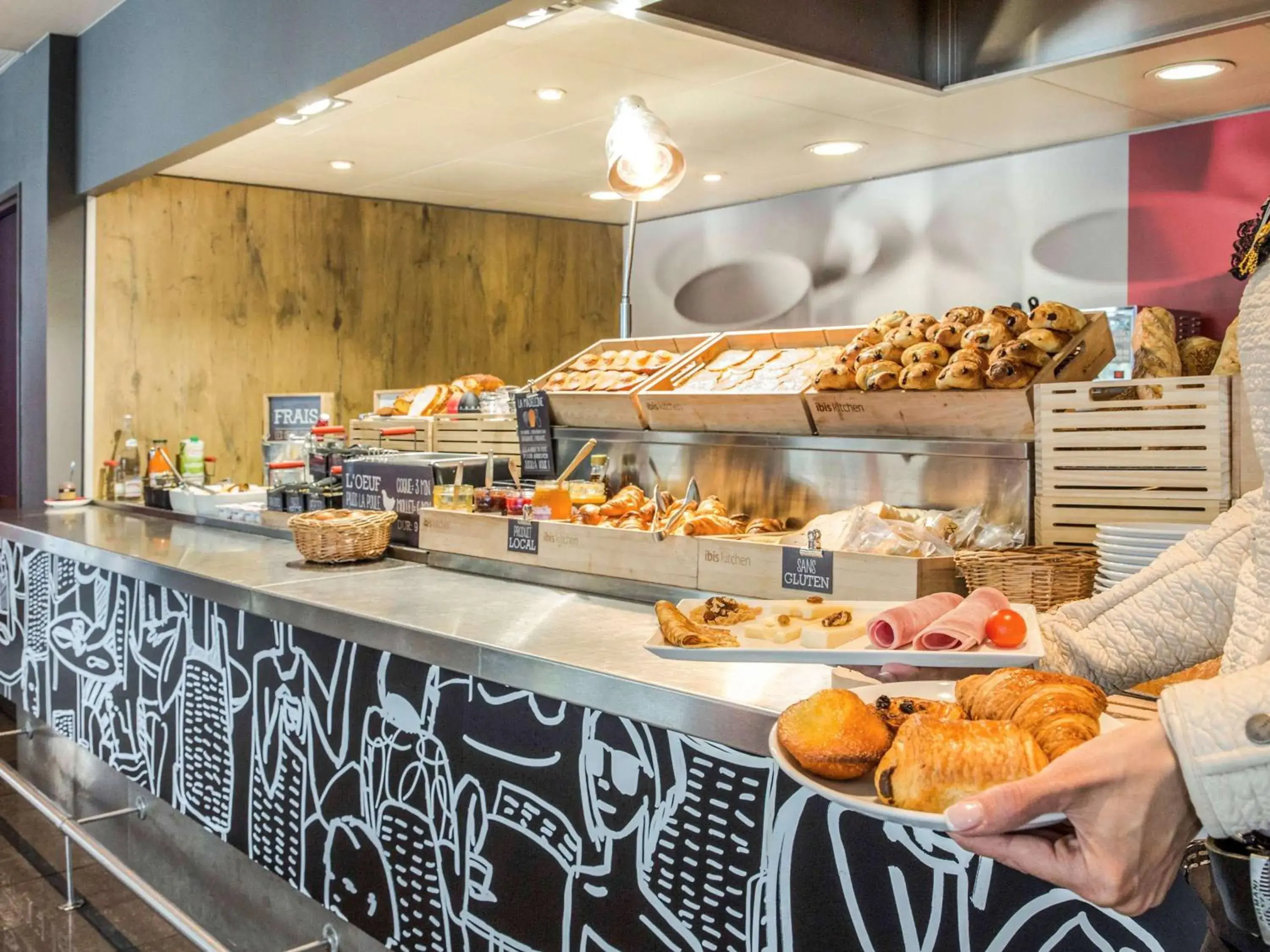 Restaurant/places to eat in ibis Cannes Mandelieu Restaurant/places to eat in ibis Cannes Mandelieu