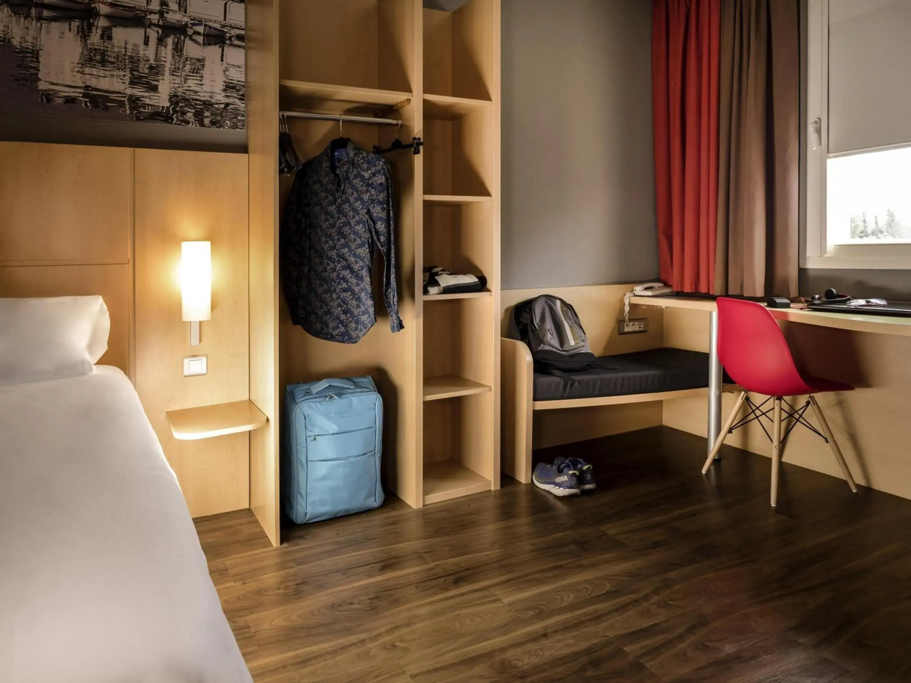 Bedroom, Bed in ibis Cannes Mandelieu Bedroom, Bed in ibis Cannes Mandelieu