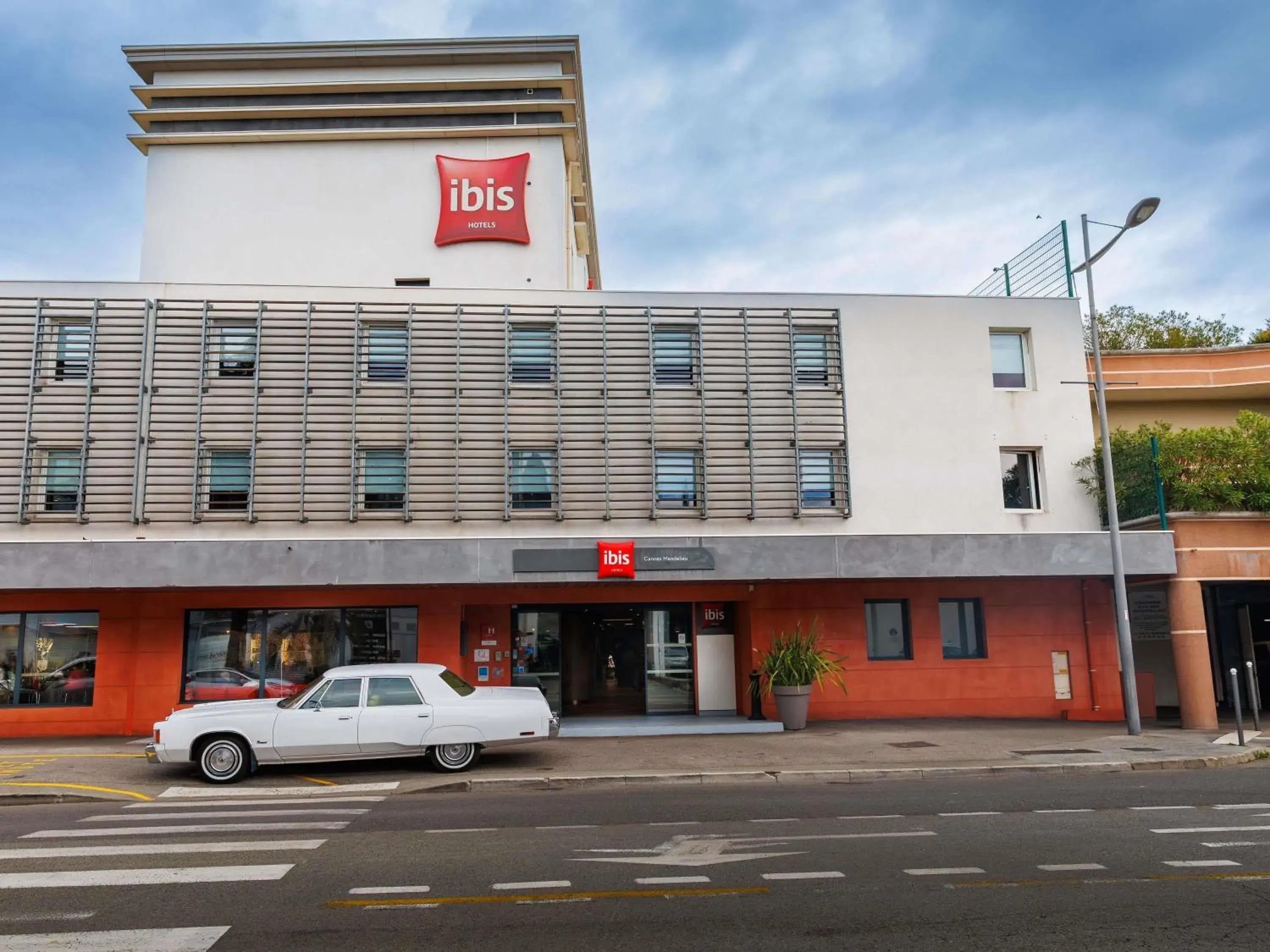 Property building in ibis Cannes Mandelieu Property building in ibis Cannes Mandelieu