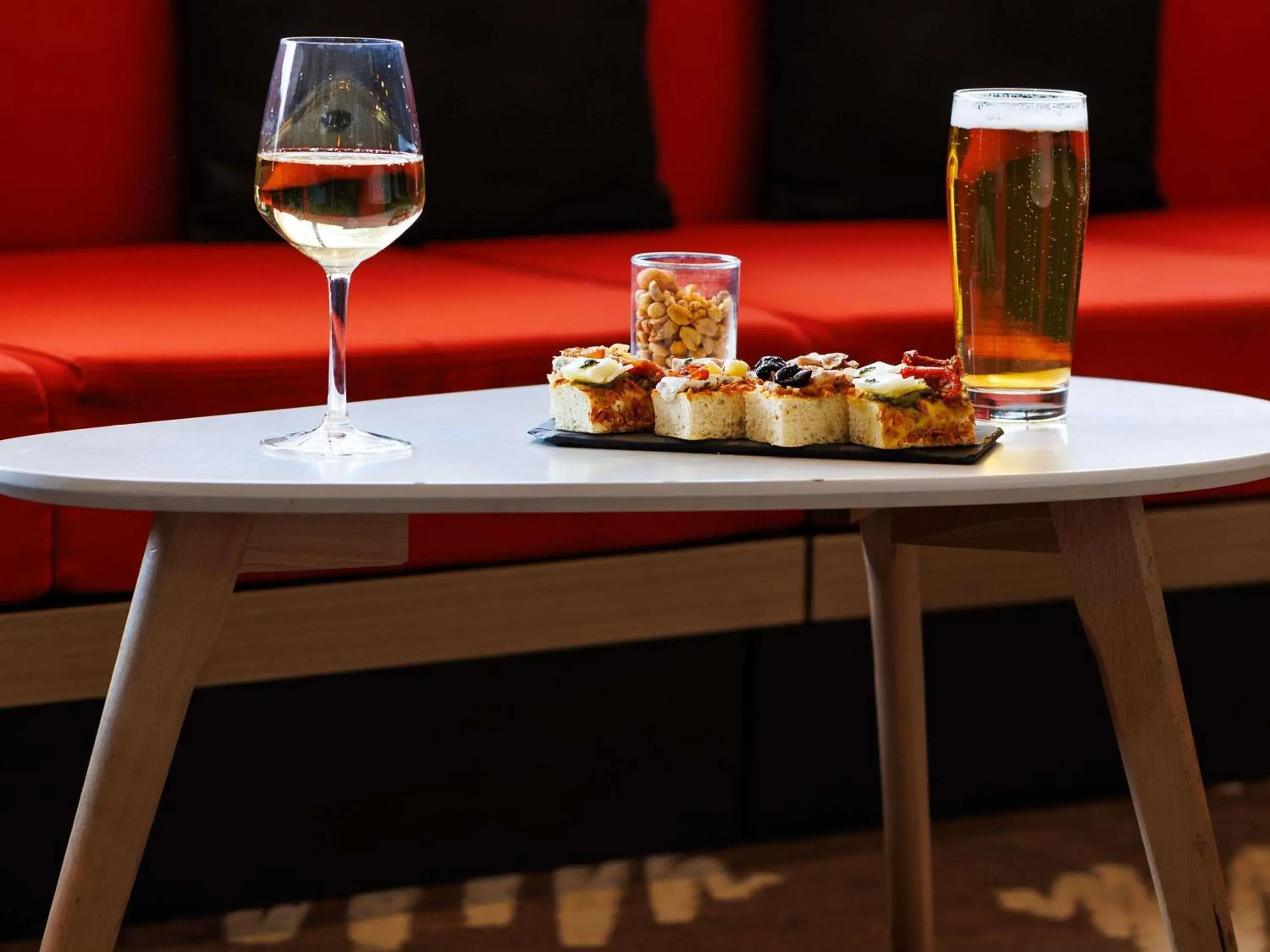 Lounge or bar in ibis Cannes Mandelieu Lounge or bar in ibis Cannes Mandelieu