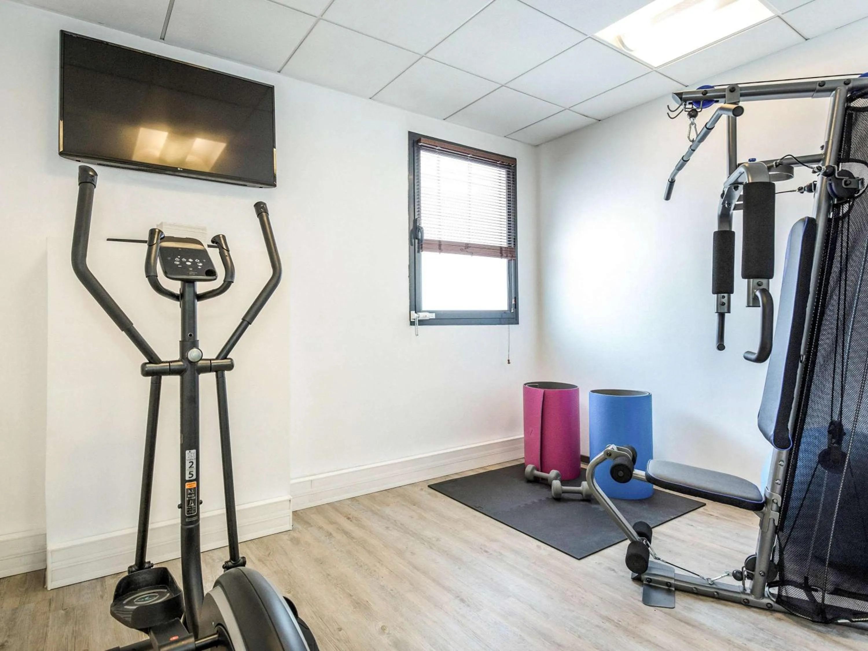 Fitness centre/facilities in ibis Cannes Mandelieu