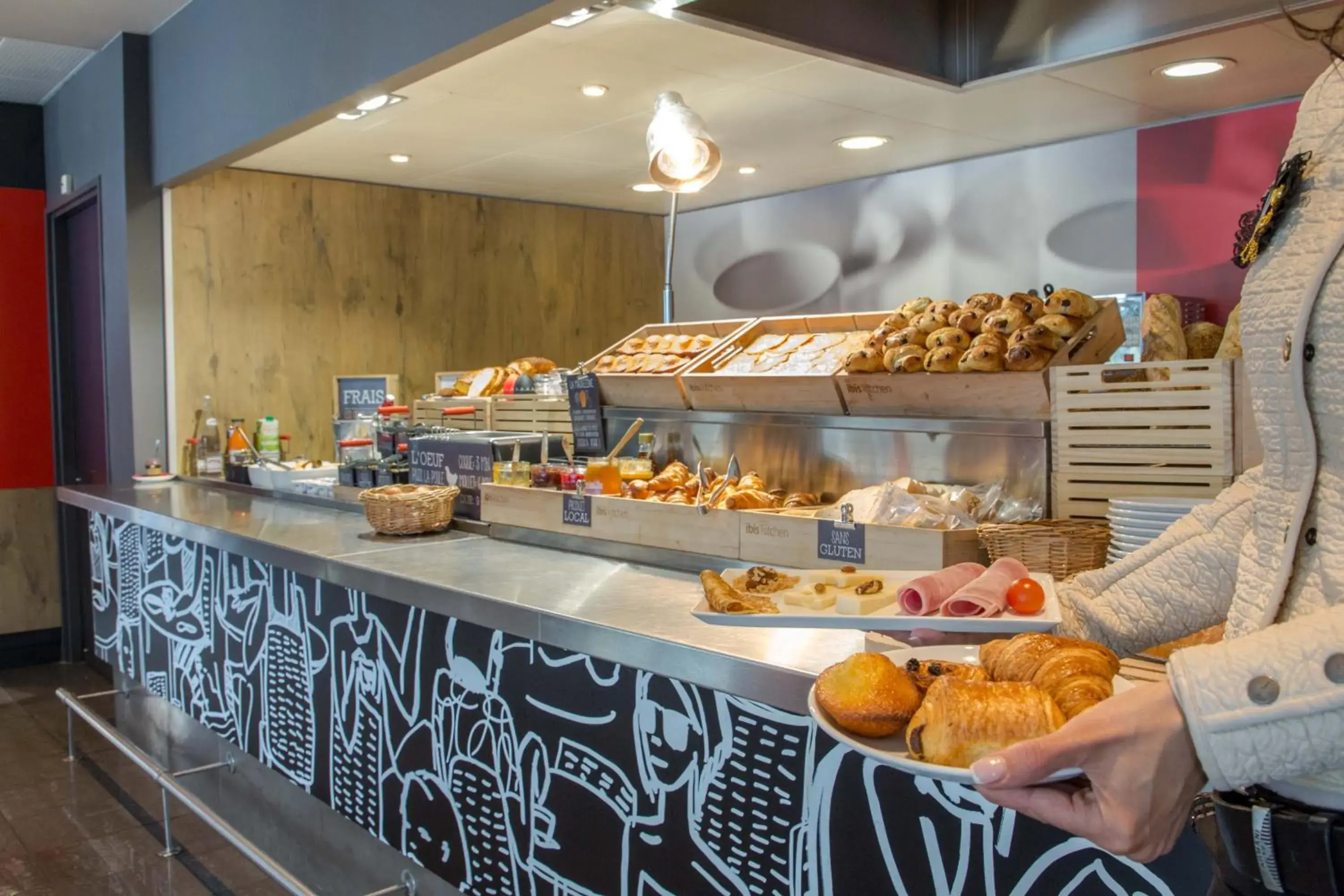 Food and drinks in ibis Cannes Mandelieu Food and drinks in ibis Cannes Mandelieu