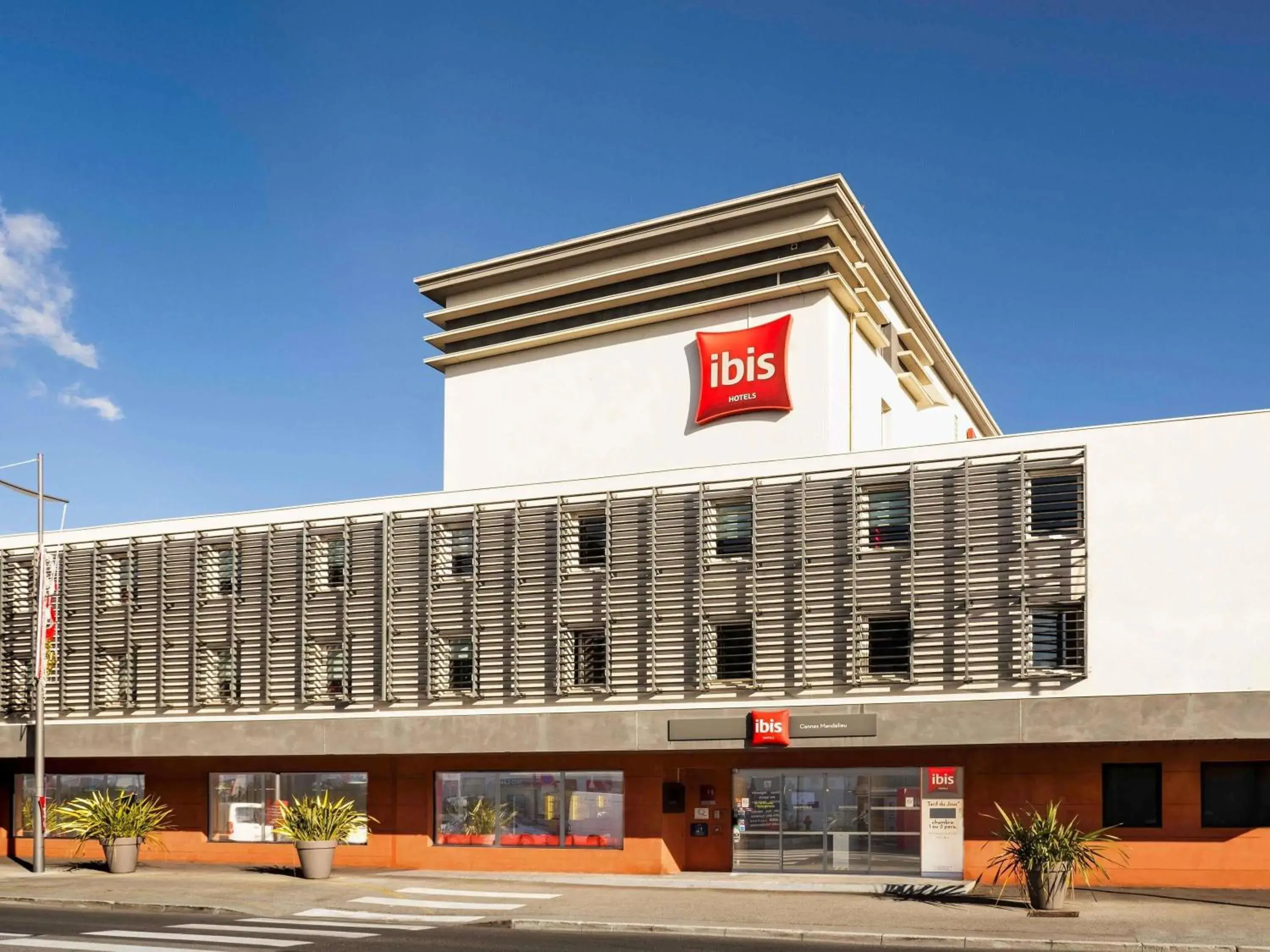 Property building in ibis Cannes Mandelieu Property building in ibis Cannes Mandelieu