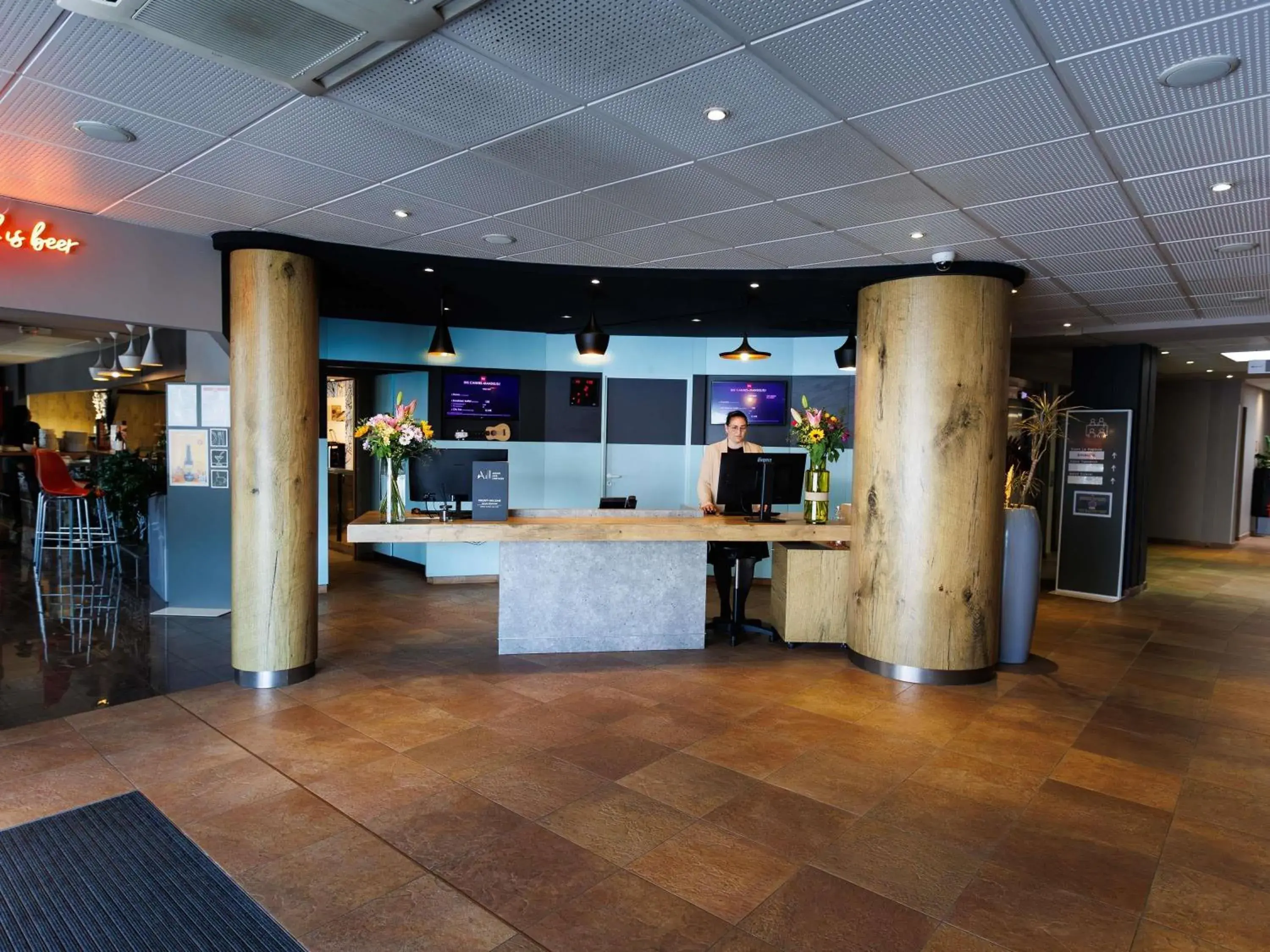 Property building in ibis Cannes Mandelieu Property building in ibis Cannes Mandelieu