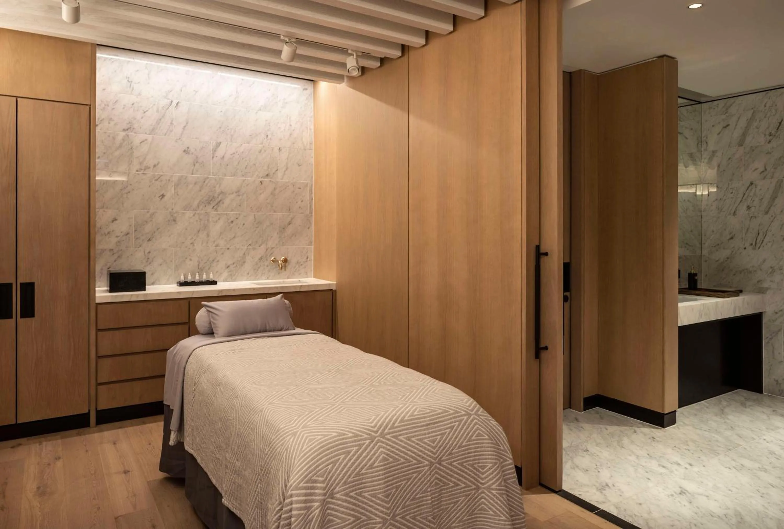 Spa and wellness centre/facilities, Bed in Park Hyatt Auckland
