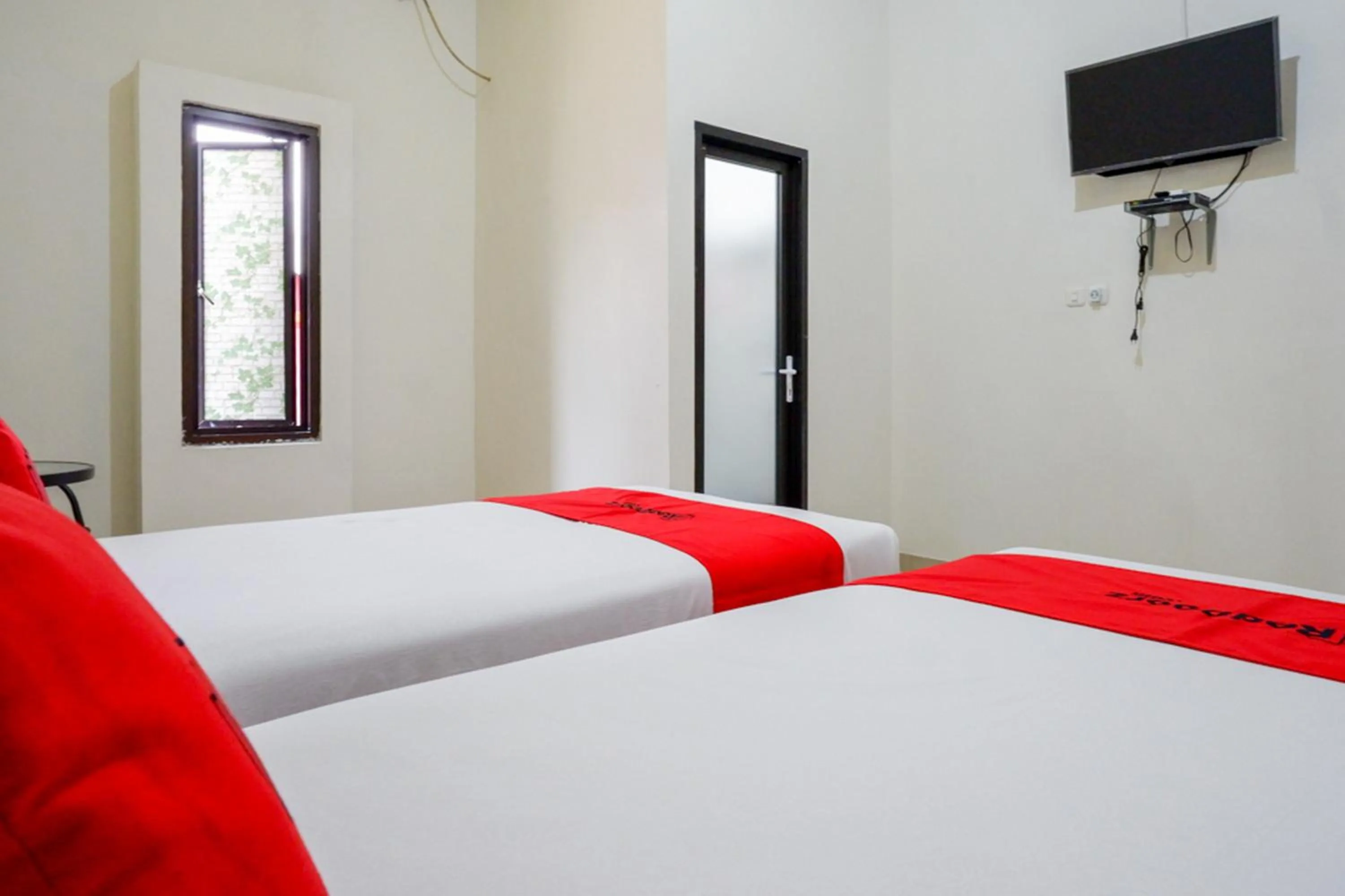 Bed in Gosyen Efata Toraja Hotel