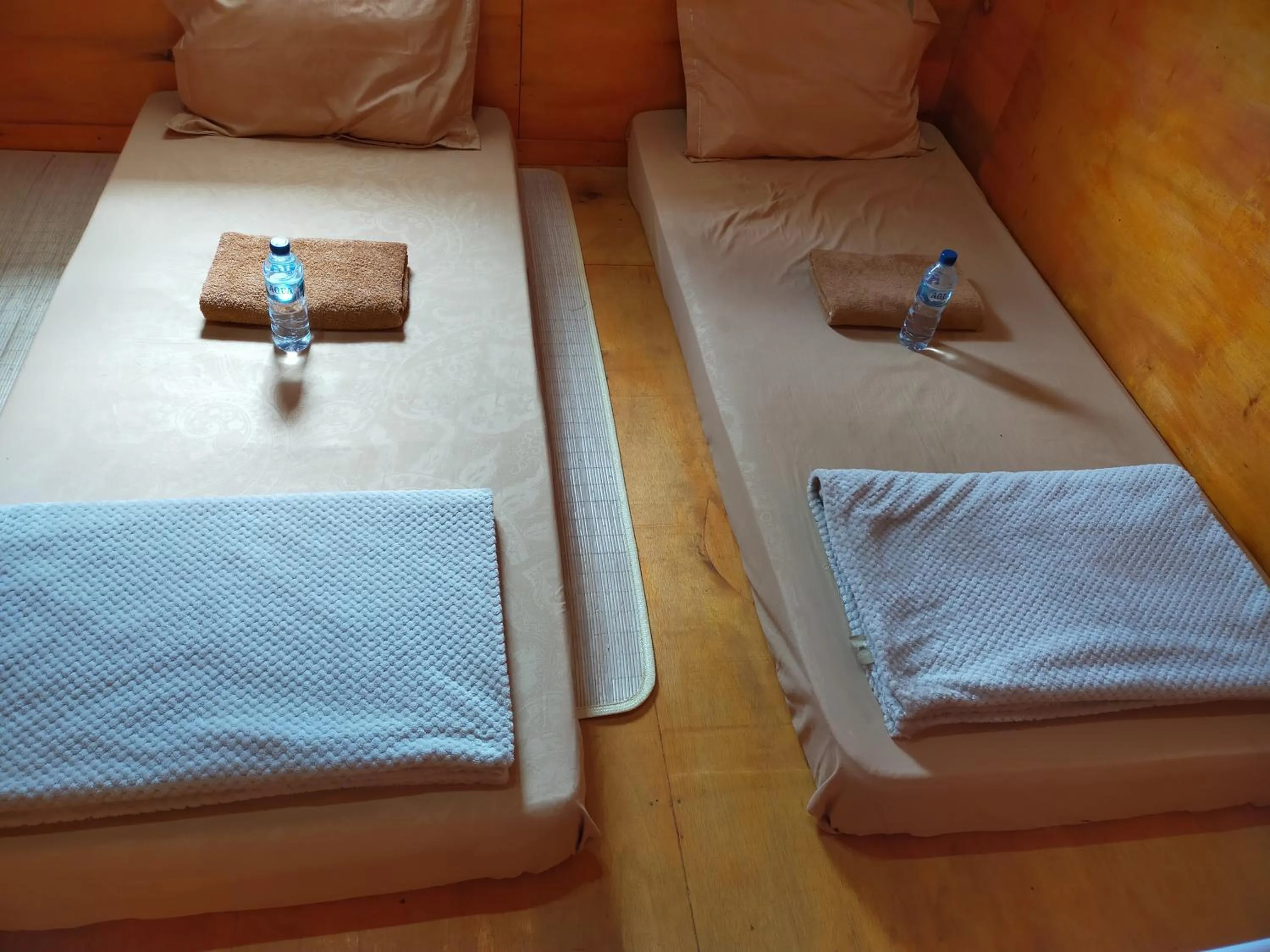 Bed in Gosyen Efata Toraja Hotel