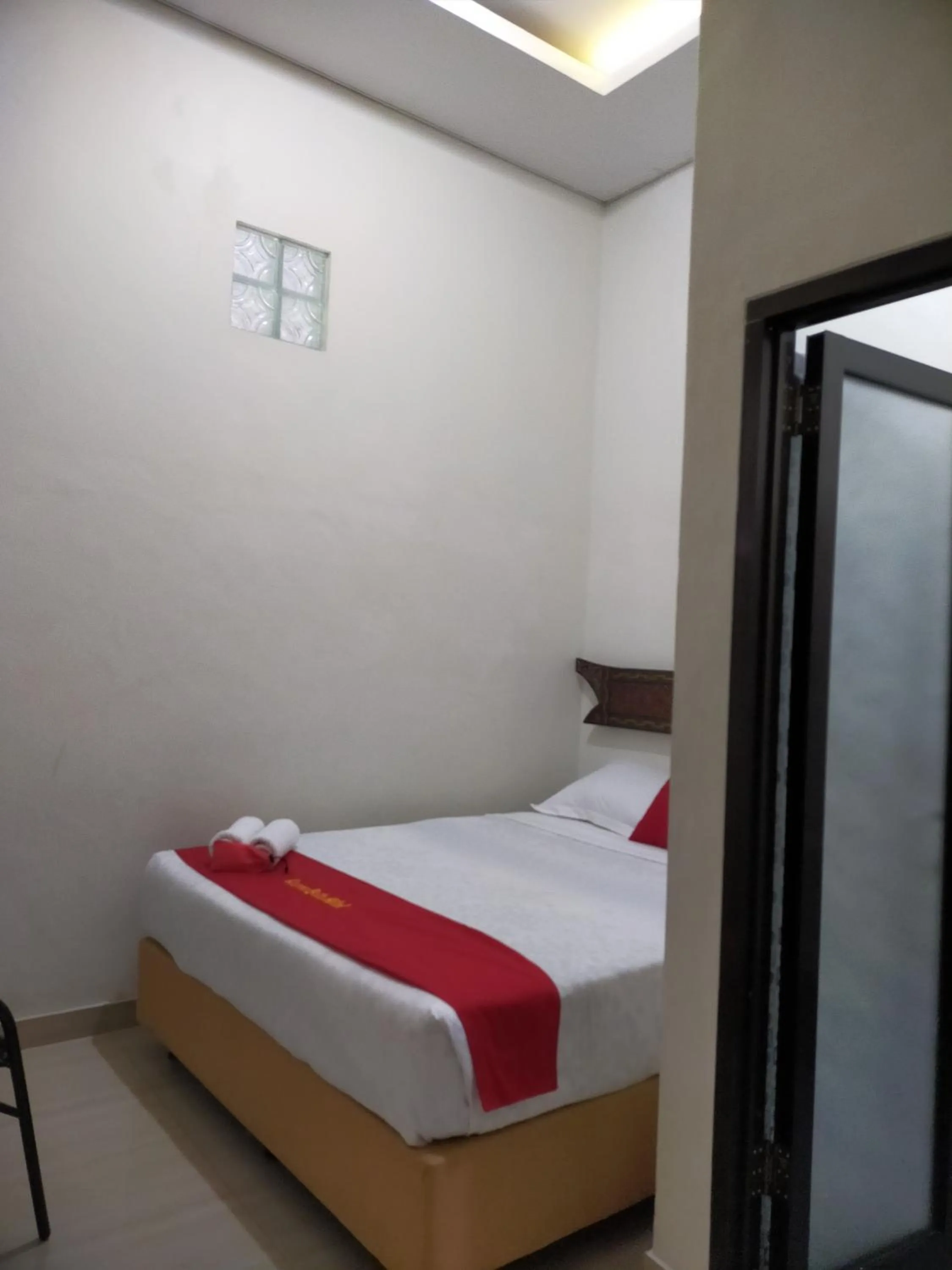 Bed in Gosyen Efata Toraja Hotel