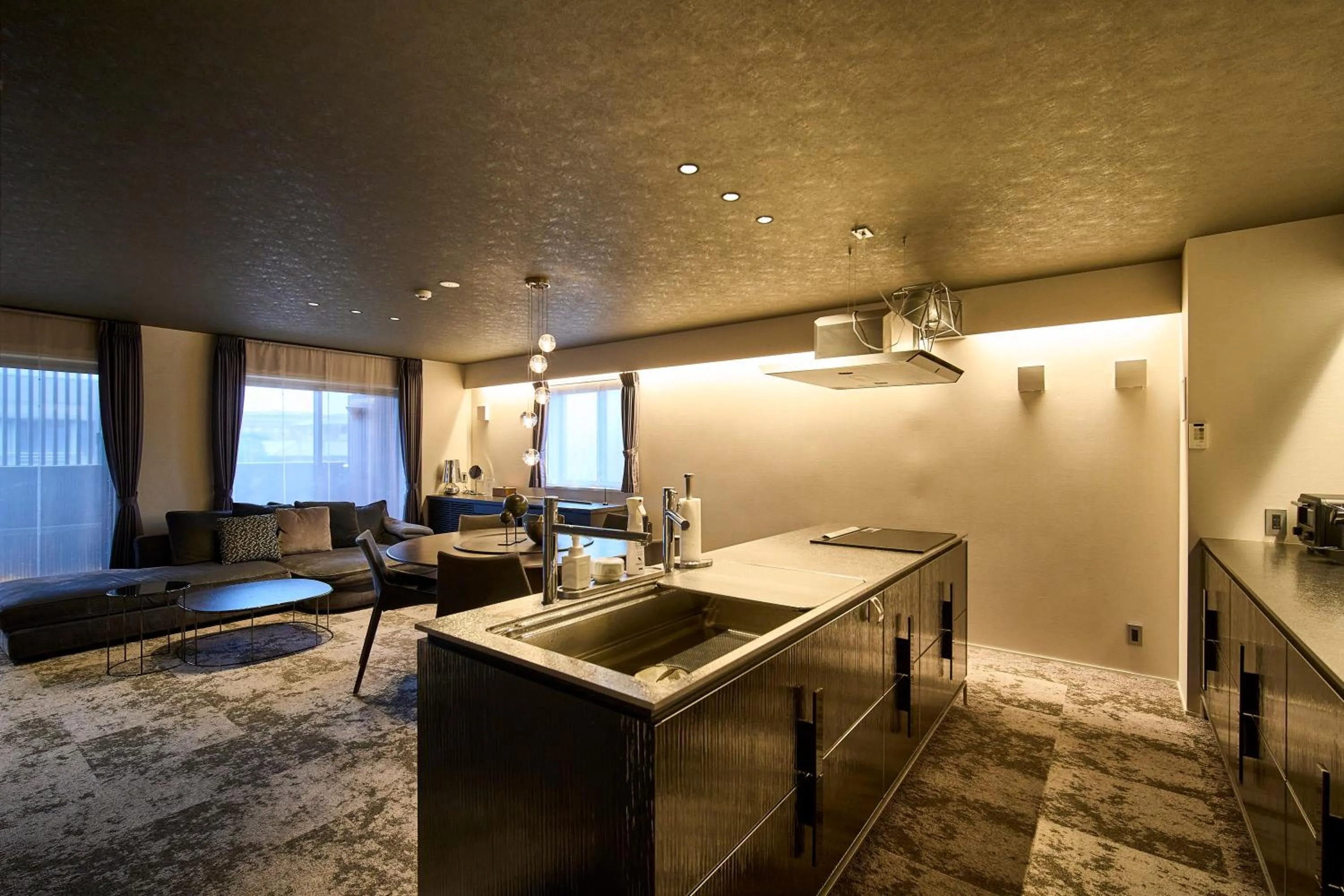 Kitchen or kitchenette in HOTEL MASTAY jingumichi