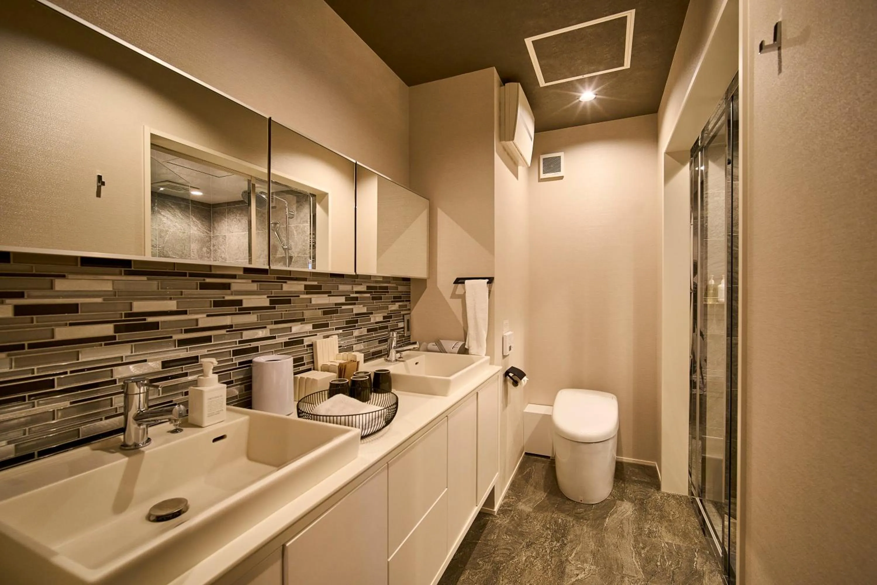 Toilet in HOTEL MASTAY jingumichi