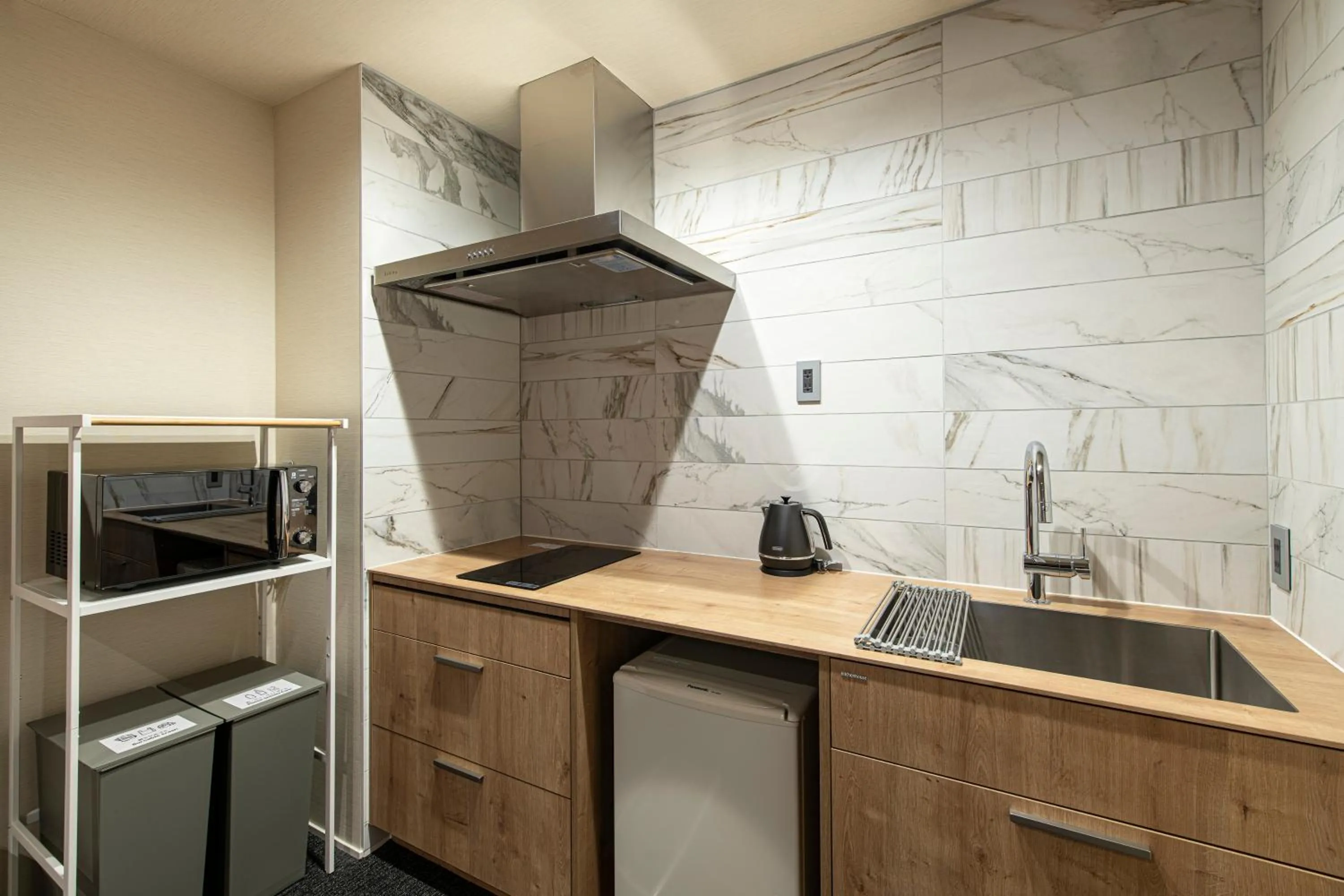 Kitchen or kitchenette in HOTEL MASTAY jingumichi