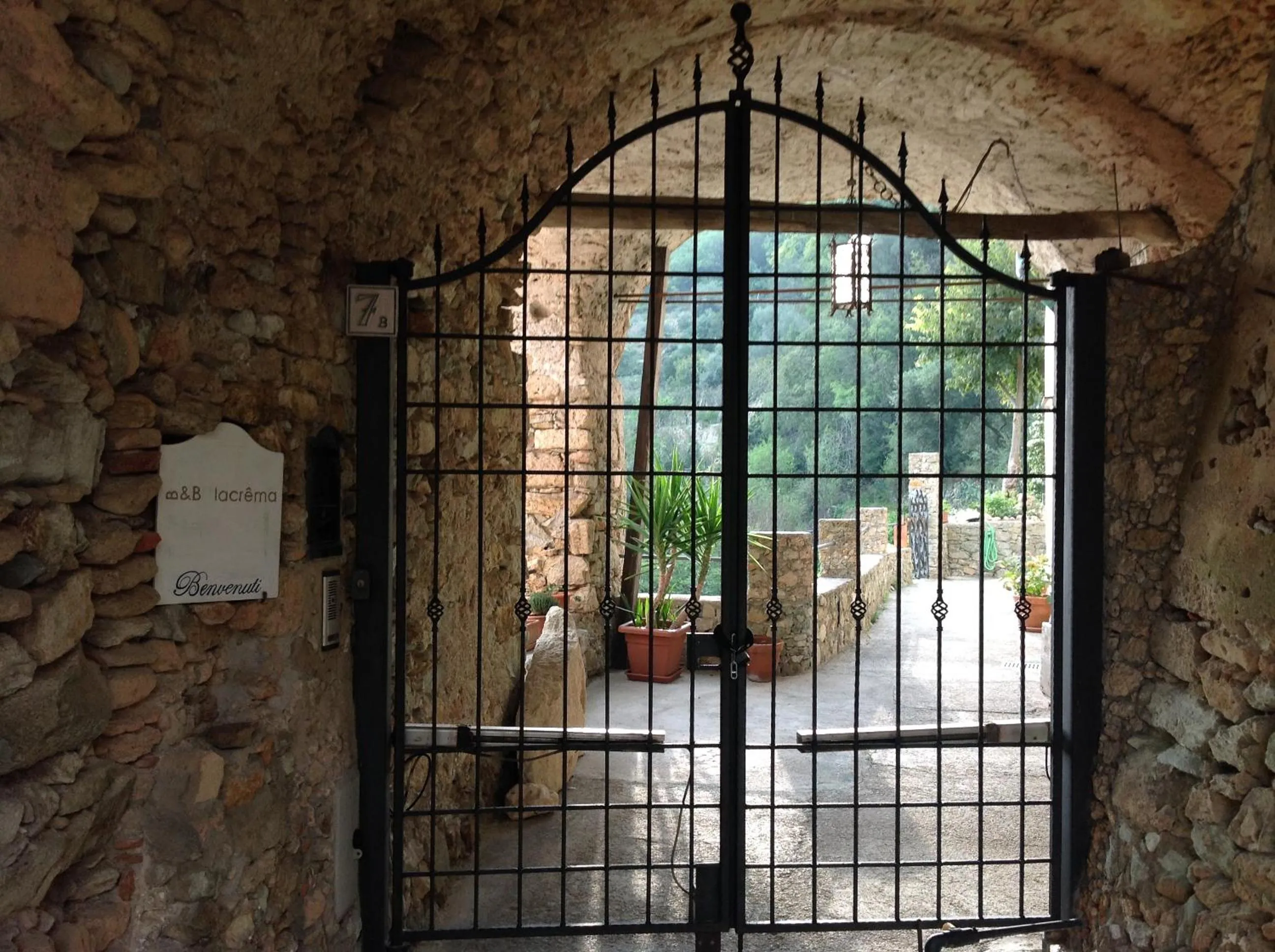 Facade/entrance in B&B Lacrêma