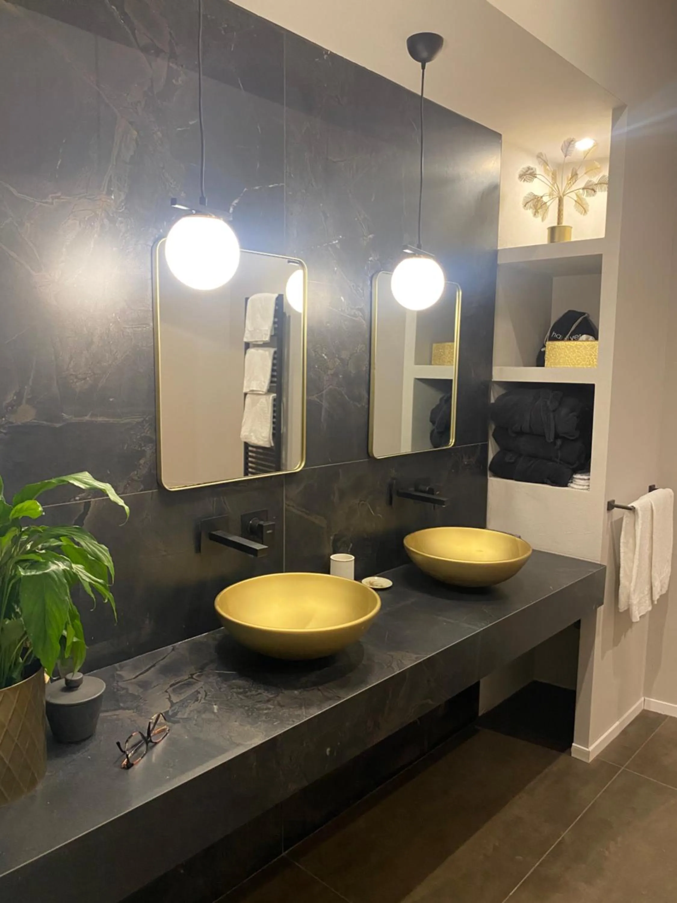 Bathroom in INTOMILAN Galleria Duomo I Boutique & Design Aparthotel