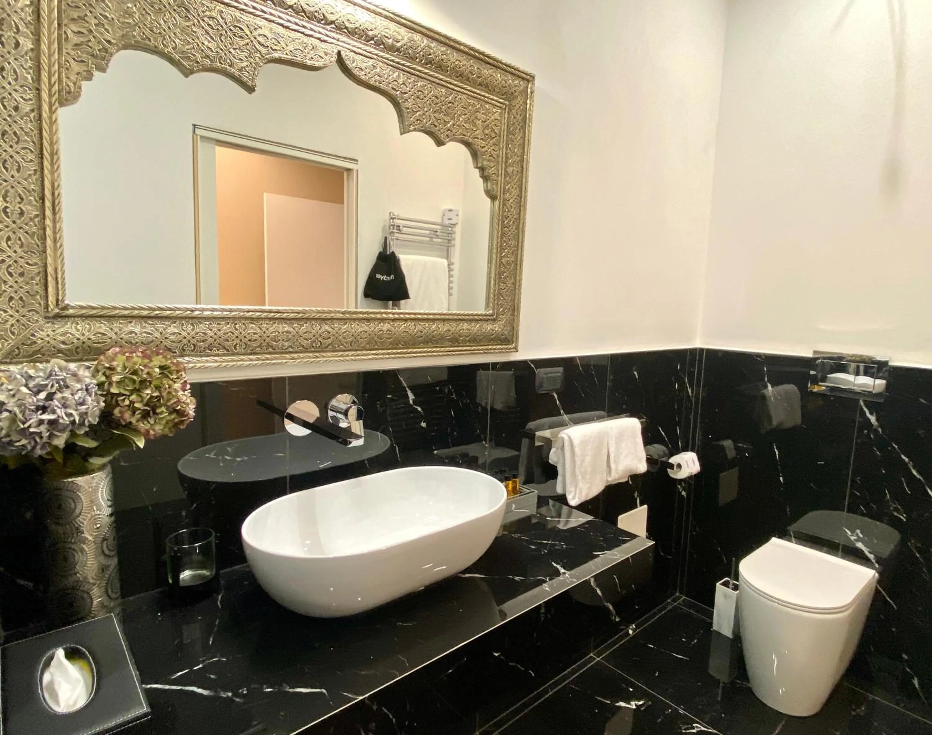 Bathroom in INTOMILAN Galleria Duomo I Boutique & Design Aparthotel