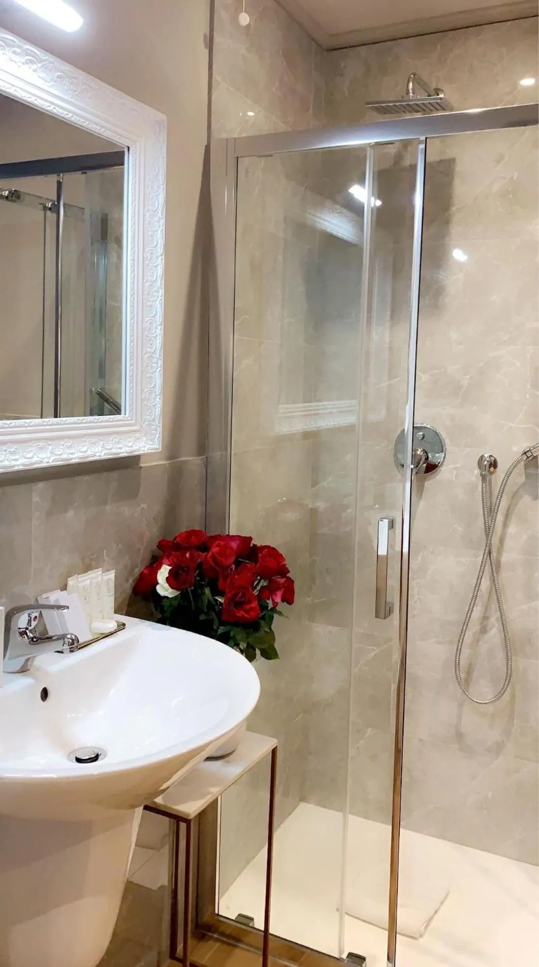 Bathroom in INTOMILAN Galleria Duomo I Boutique & Design Aparthotel