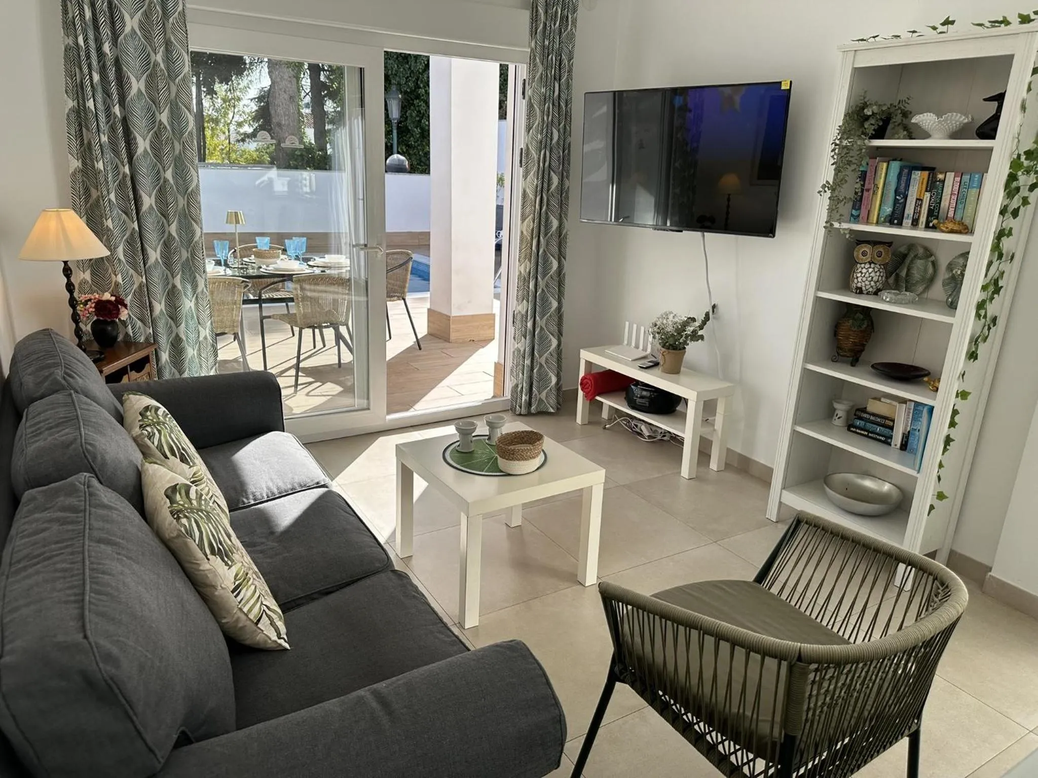 Communal lounge/ TV room in Nerja Paradise Rentals - Villa Bonilla