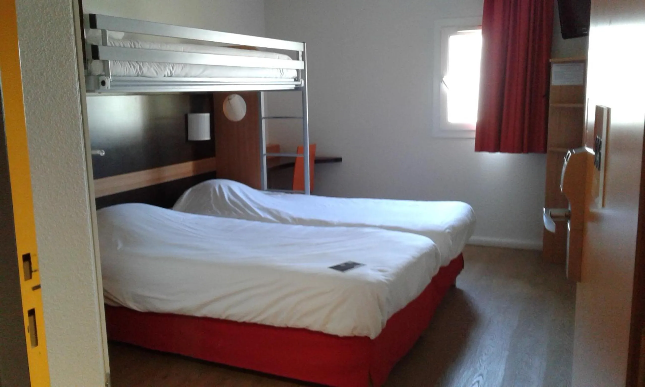 Bedroom, Bed in Première Classe Annemasse Ville La Grand