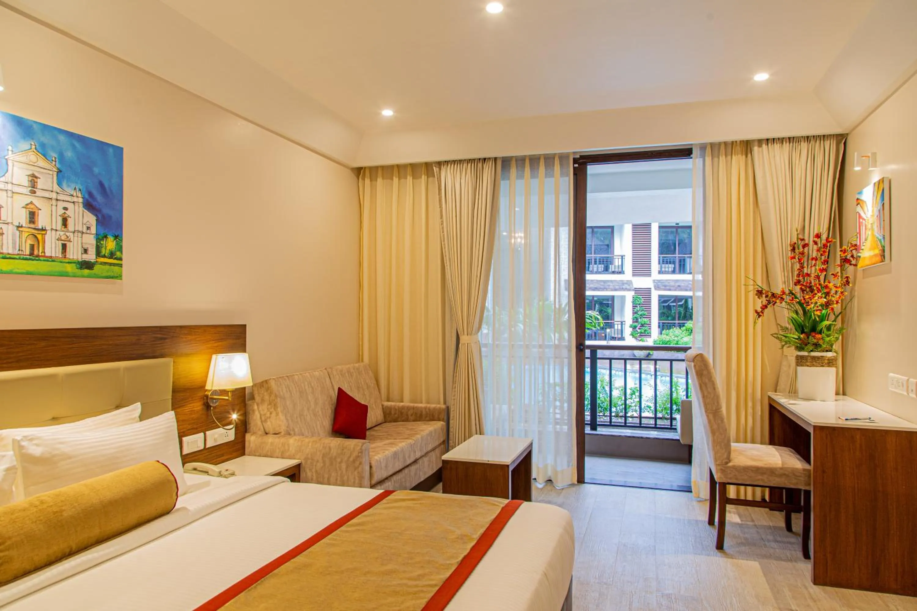 Photo of the whole room, Bed in Sobit Sarovar Portico