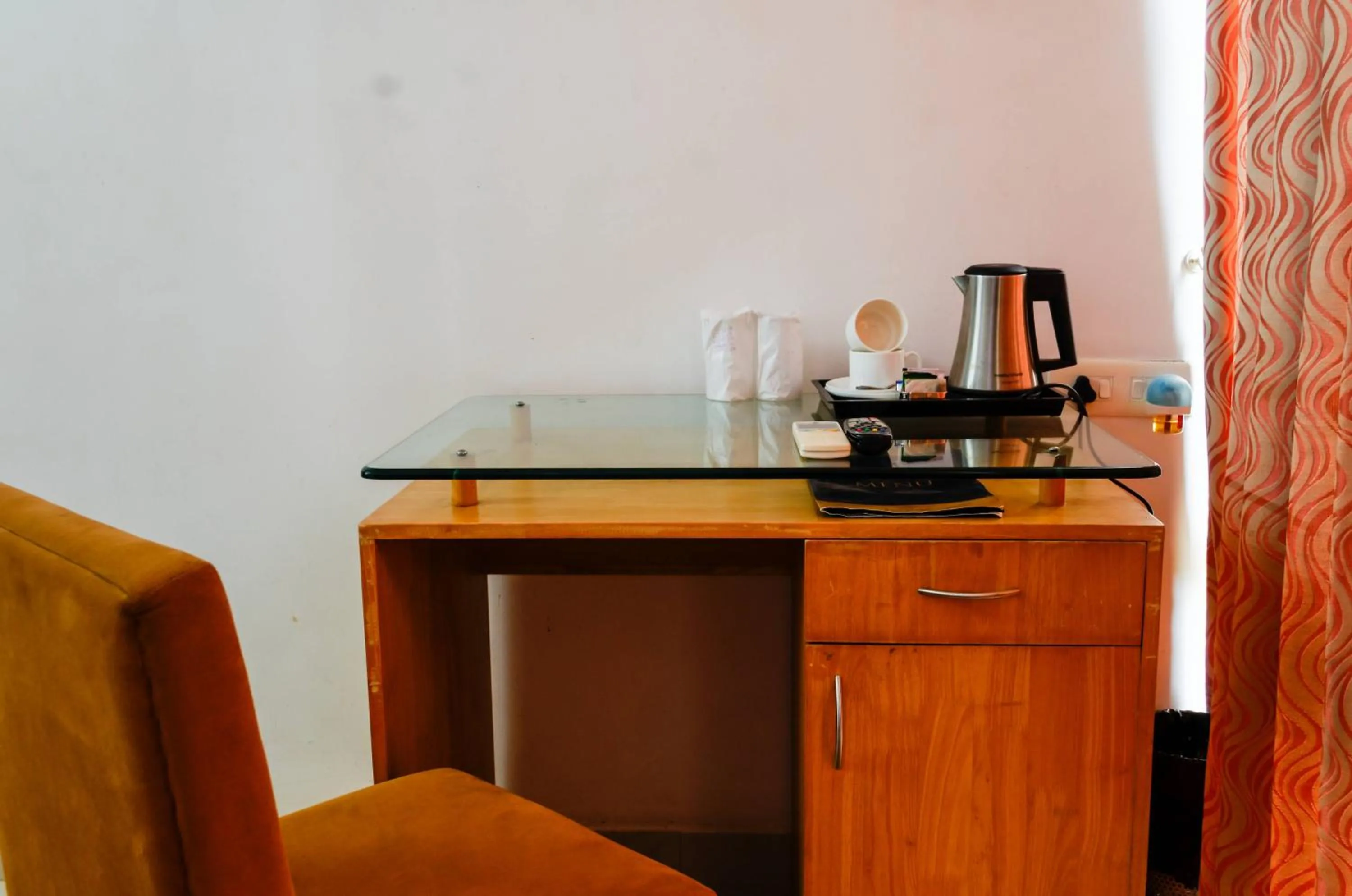 Coffee/tea facilities in Hotel Opalo Kailas