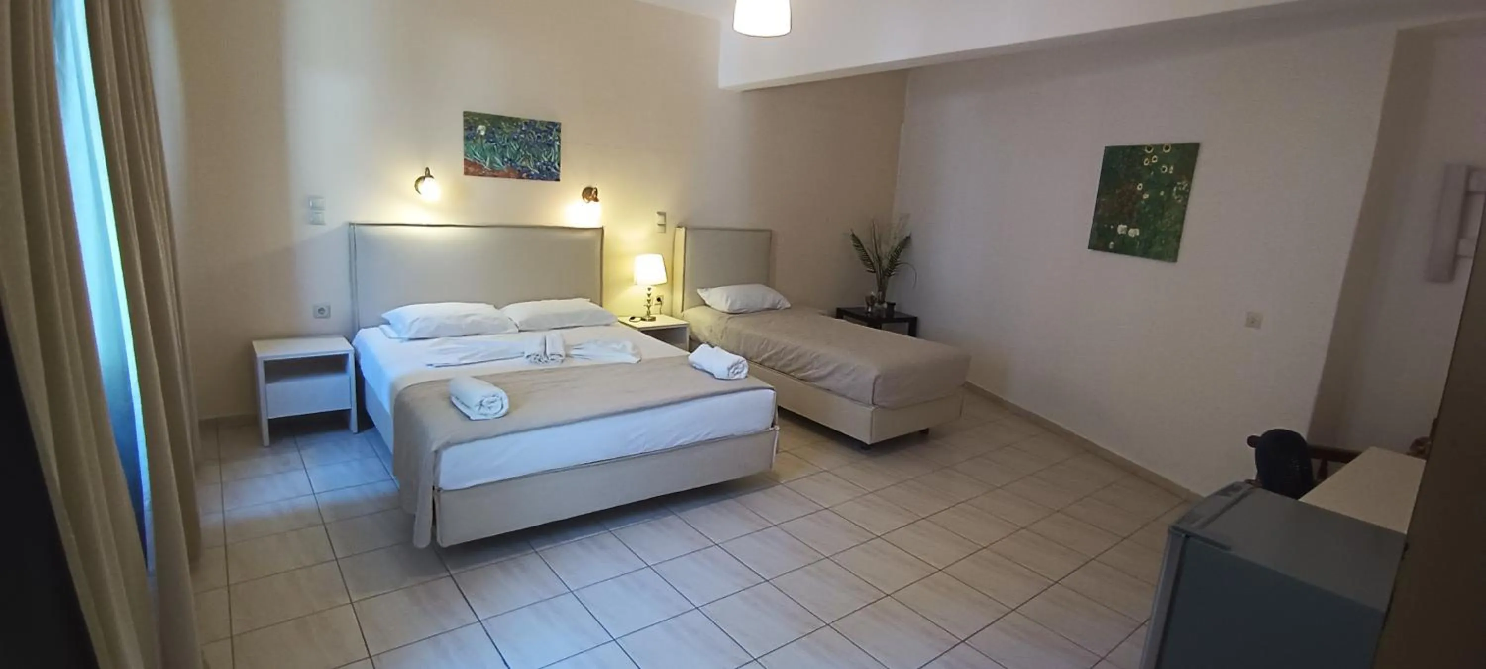 Photo of the whole room, Bed in Achilleas Hotel