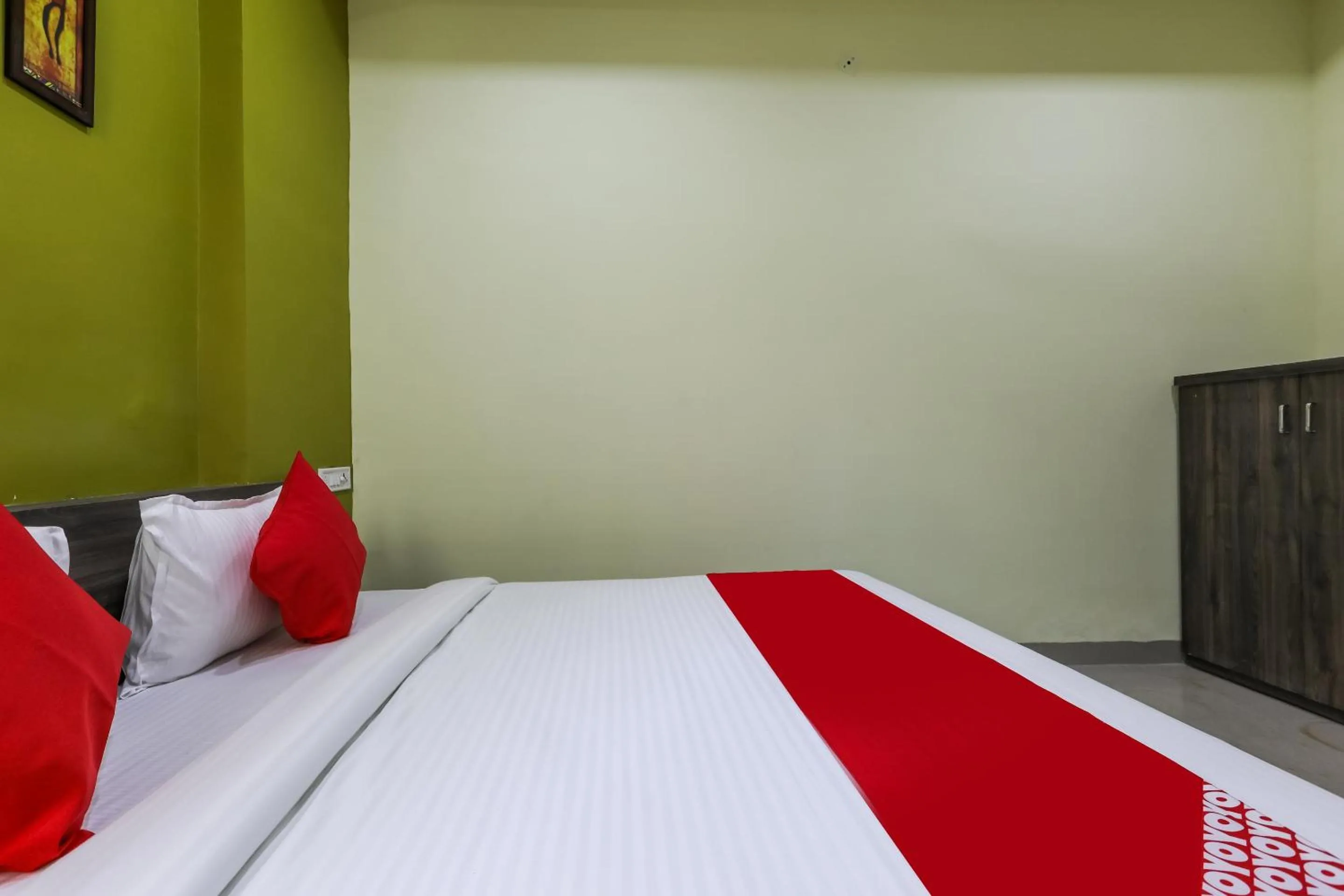 Bedroom, Bed in Hotel O Nabhyansh Elite