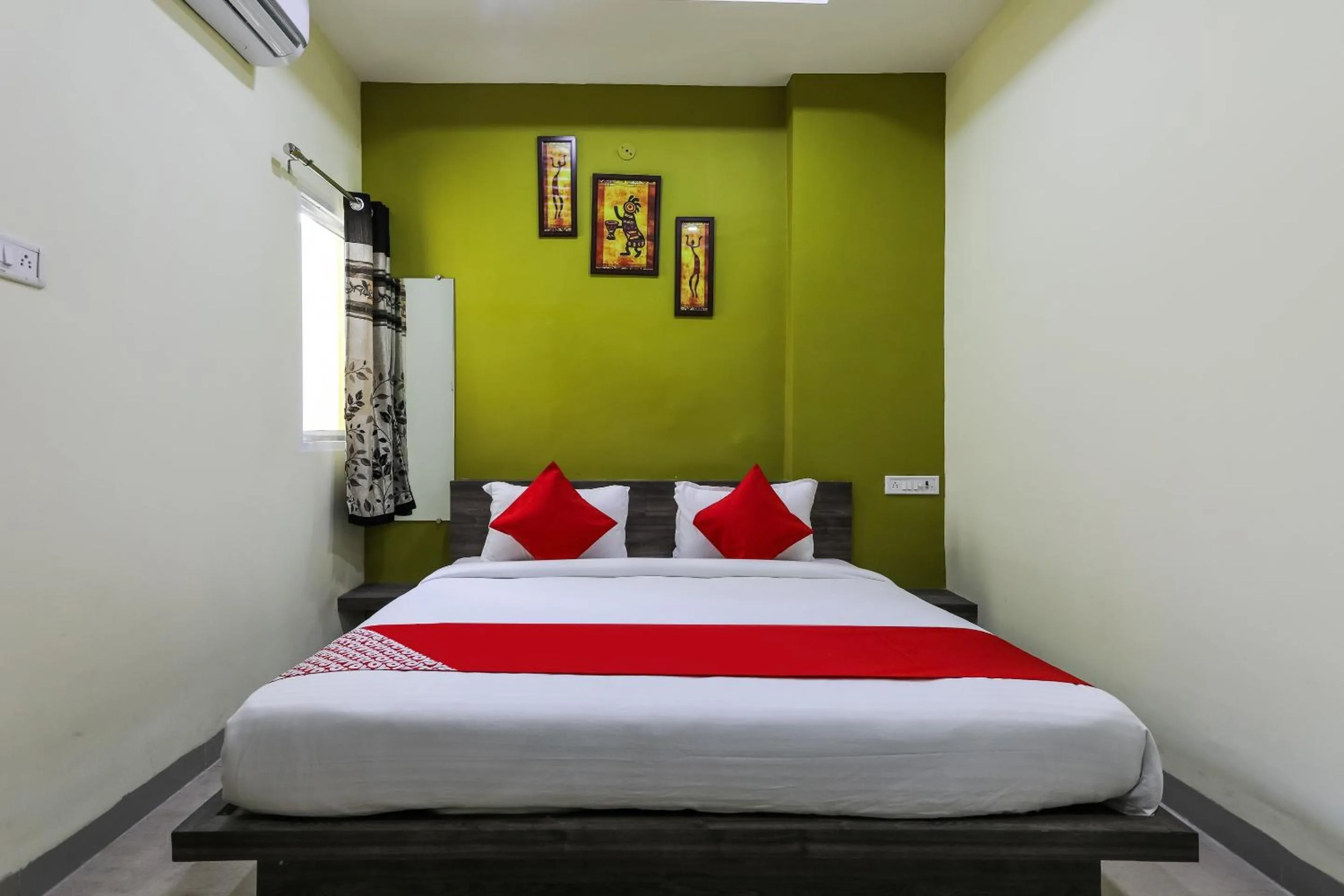 Bedroom, Bed in Hotel O Nabhyansh Elite