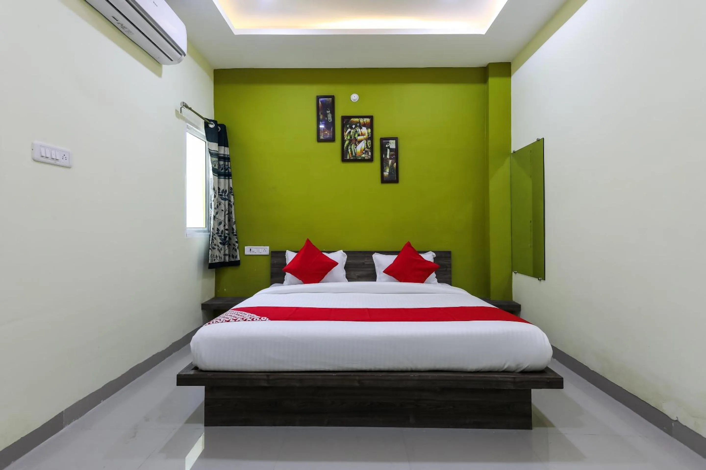 Bedroom, Bed in Hotel O Nabhyansh Elite