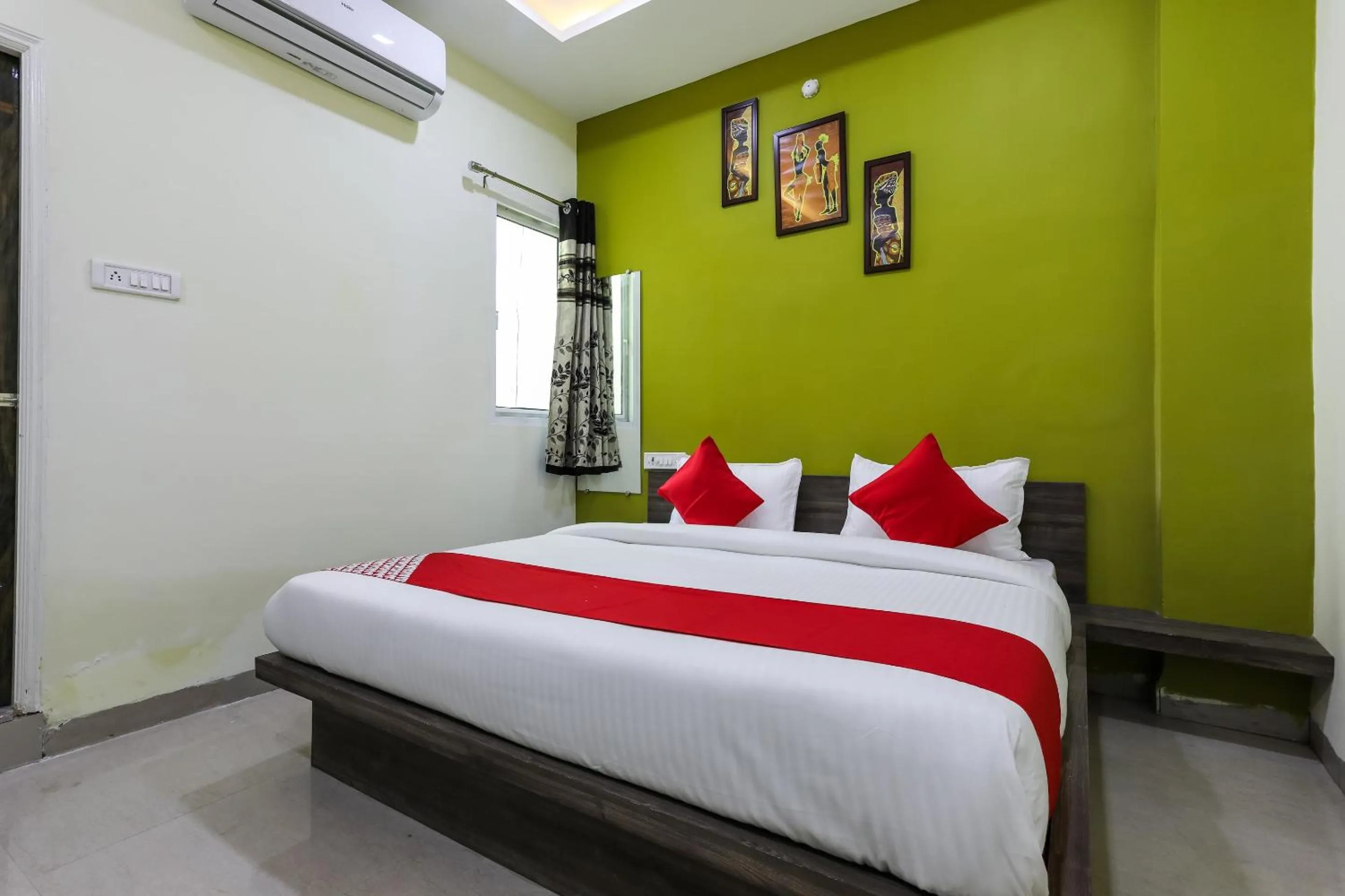 Bedroom, Bed in Hotel O Nabhyansh Elite