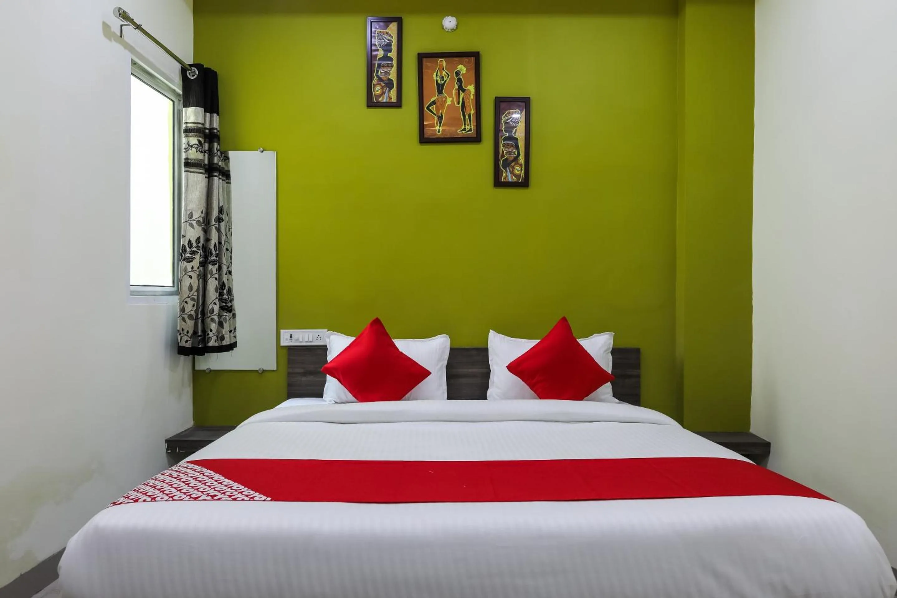 Bedroom, Bed in Hotel O Nabhyansh Elite