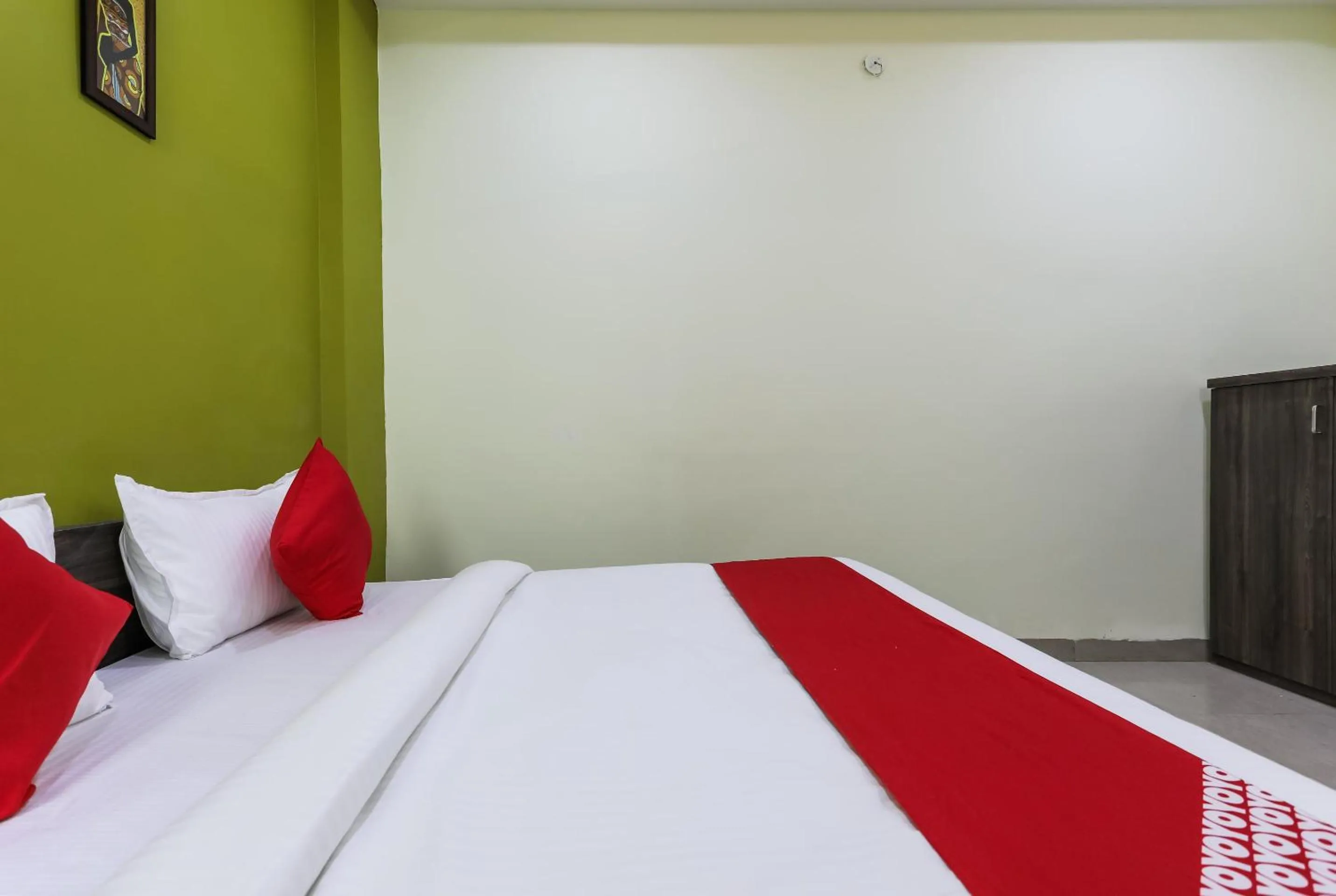Bedroom, Bed in Hotel O Nabhyansh Elite