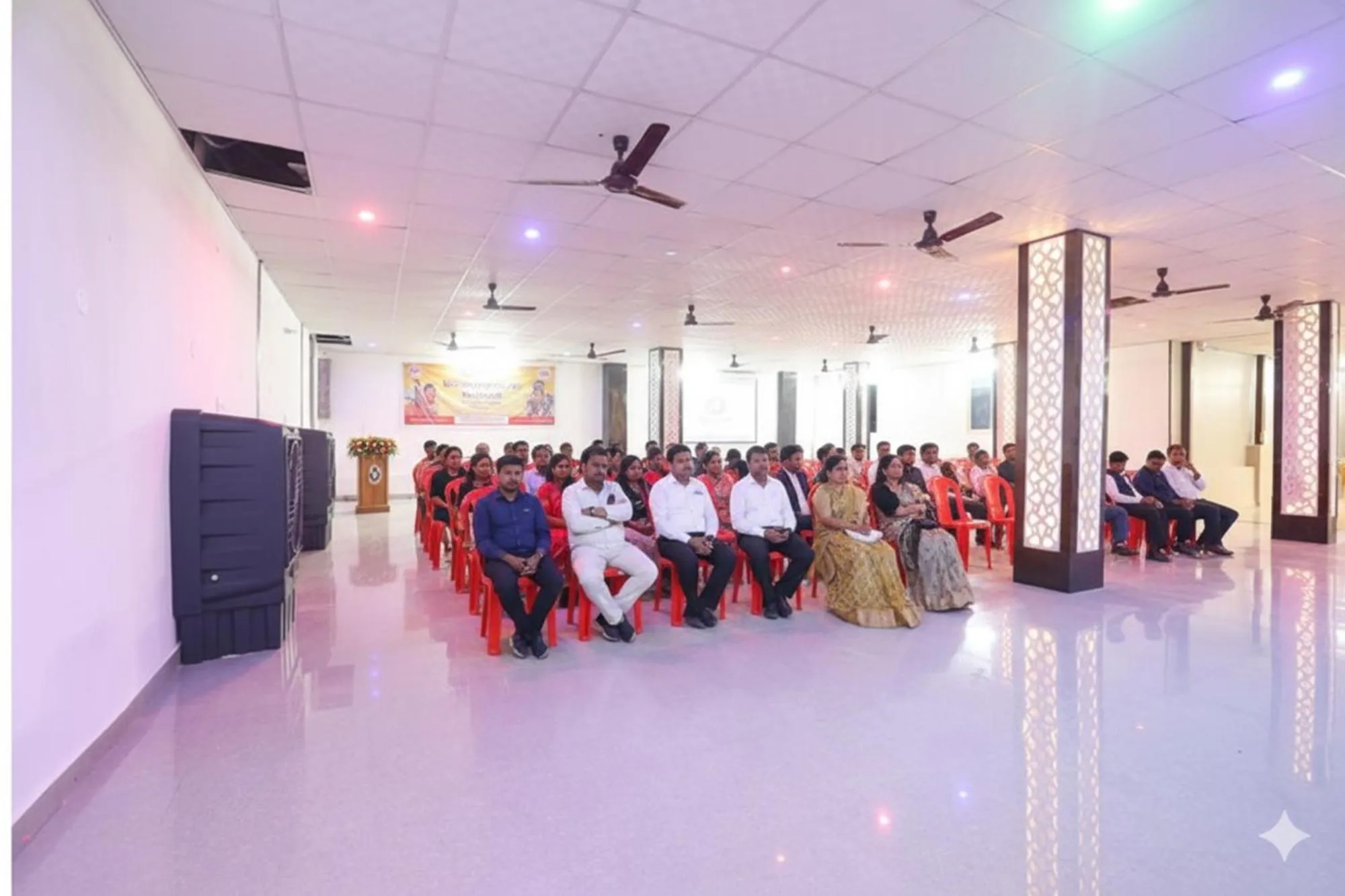 Seating area in FabHotel SRH