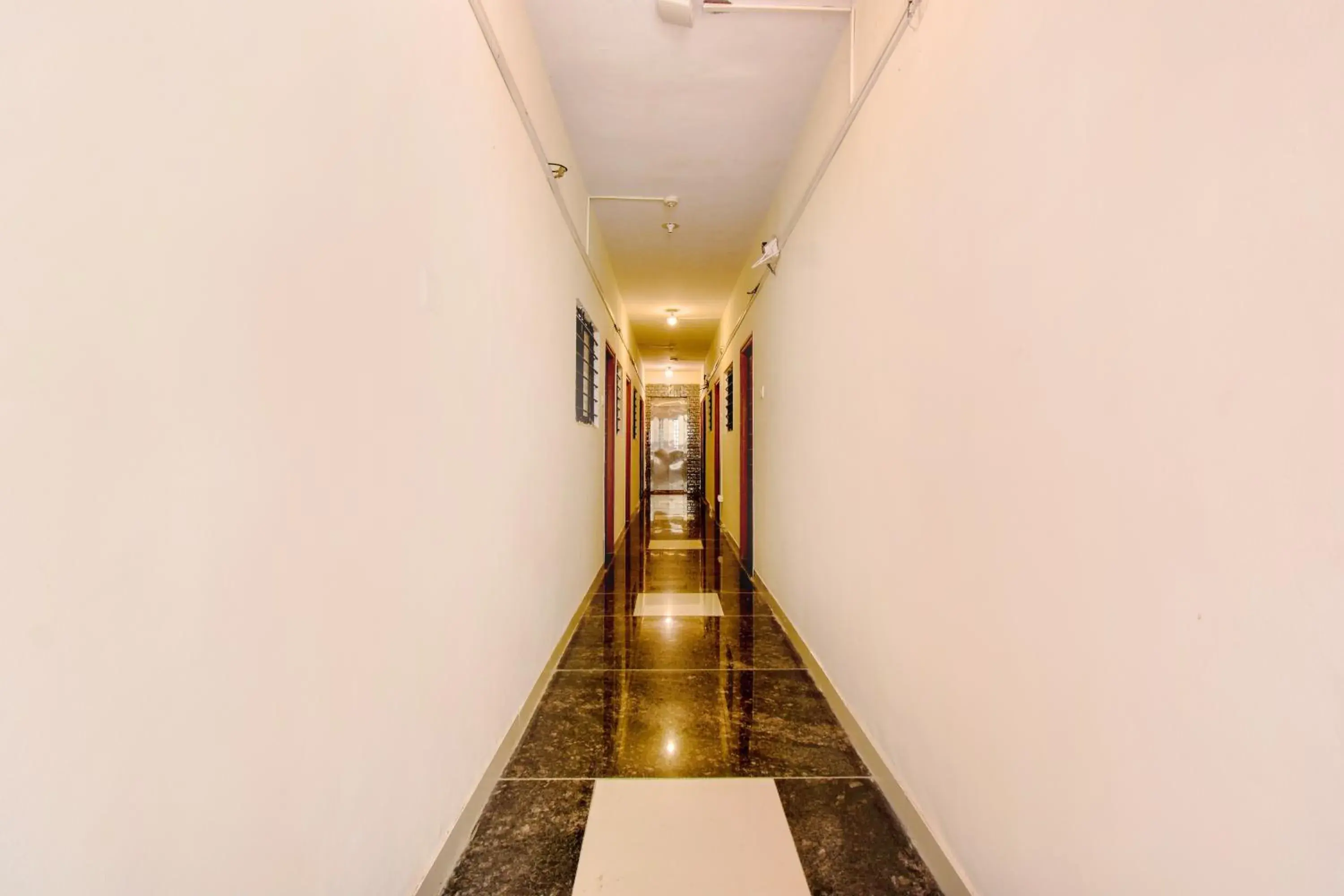 Lobby or reception in FabExpress SRH - Nr Butterfly Park - Hinjawadi Lobby or reception in FabExpress SRH - Nr Butterfly Park - Hinjawadi