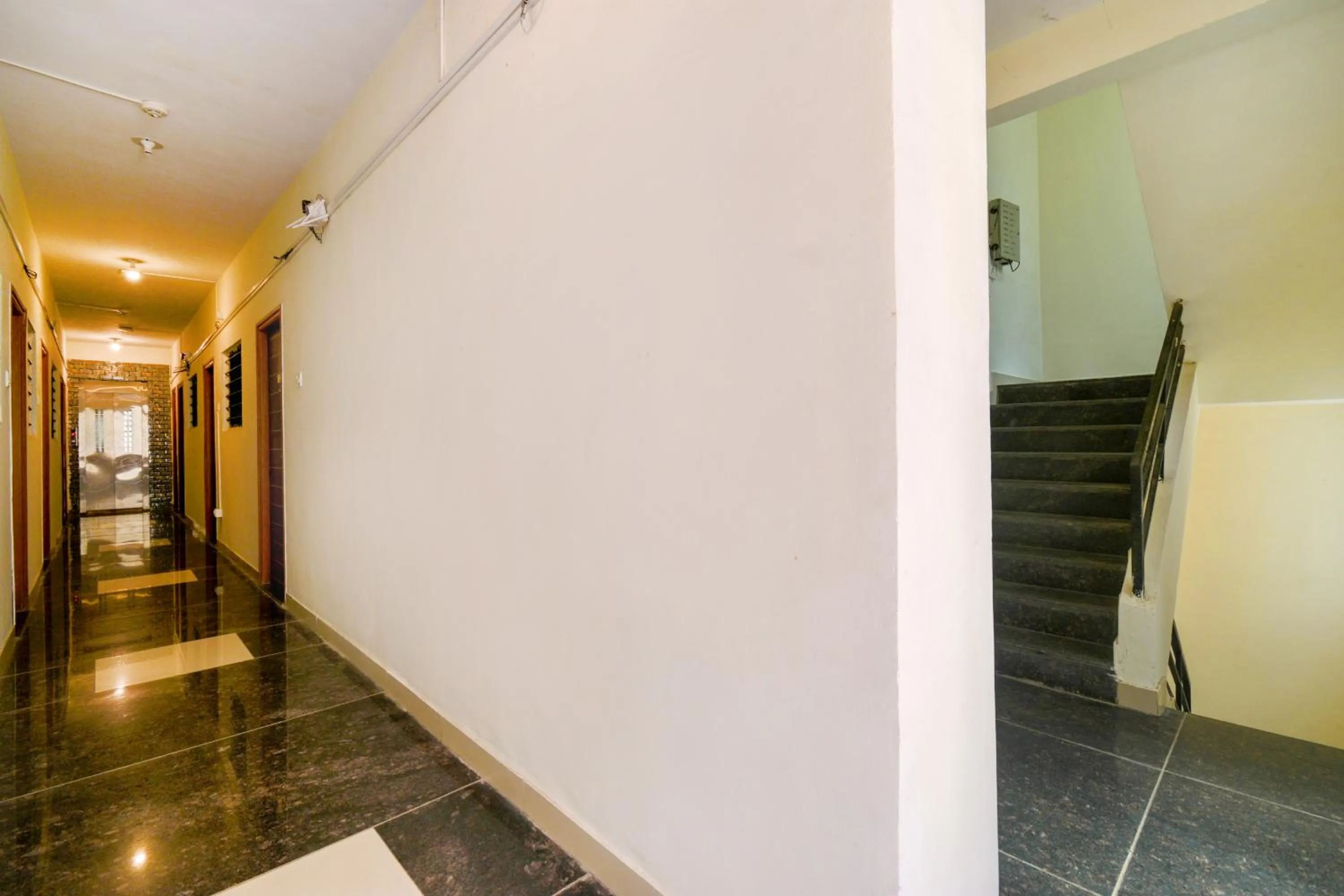 Lobby or reception in FabExpress SRH - Nr Butterfly Park - Hinjawadi