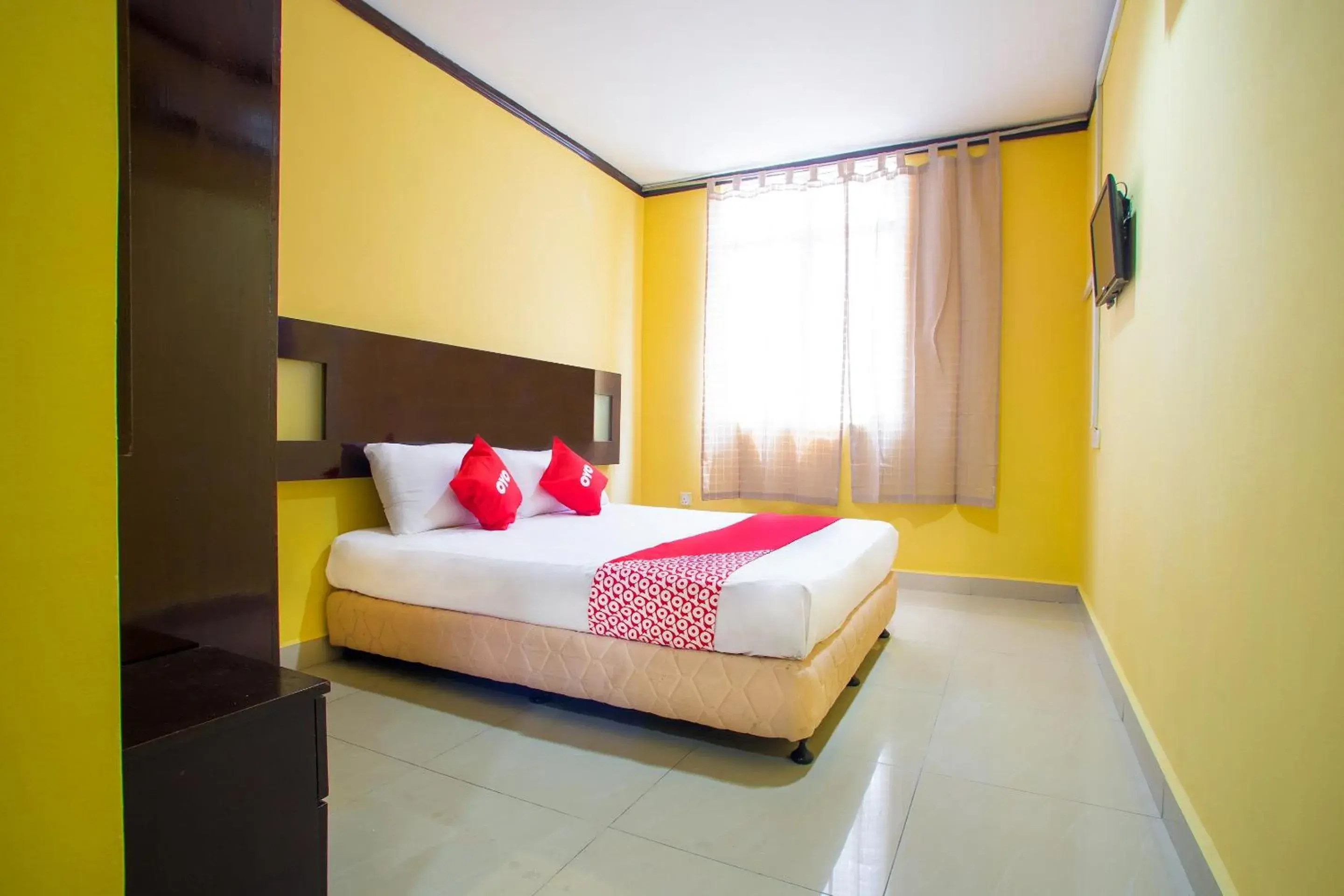 Standard Queen Room - single occupancy in Hotel O Bbk Standard Queen Room - single occupancy in Hotel O Bbk