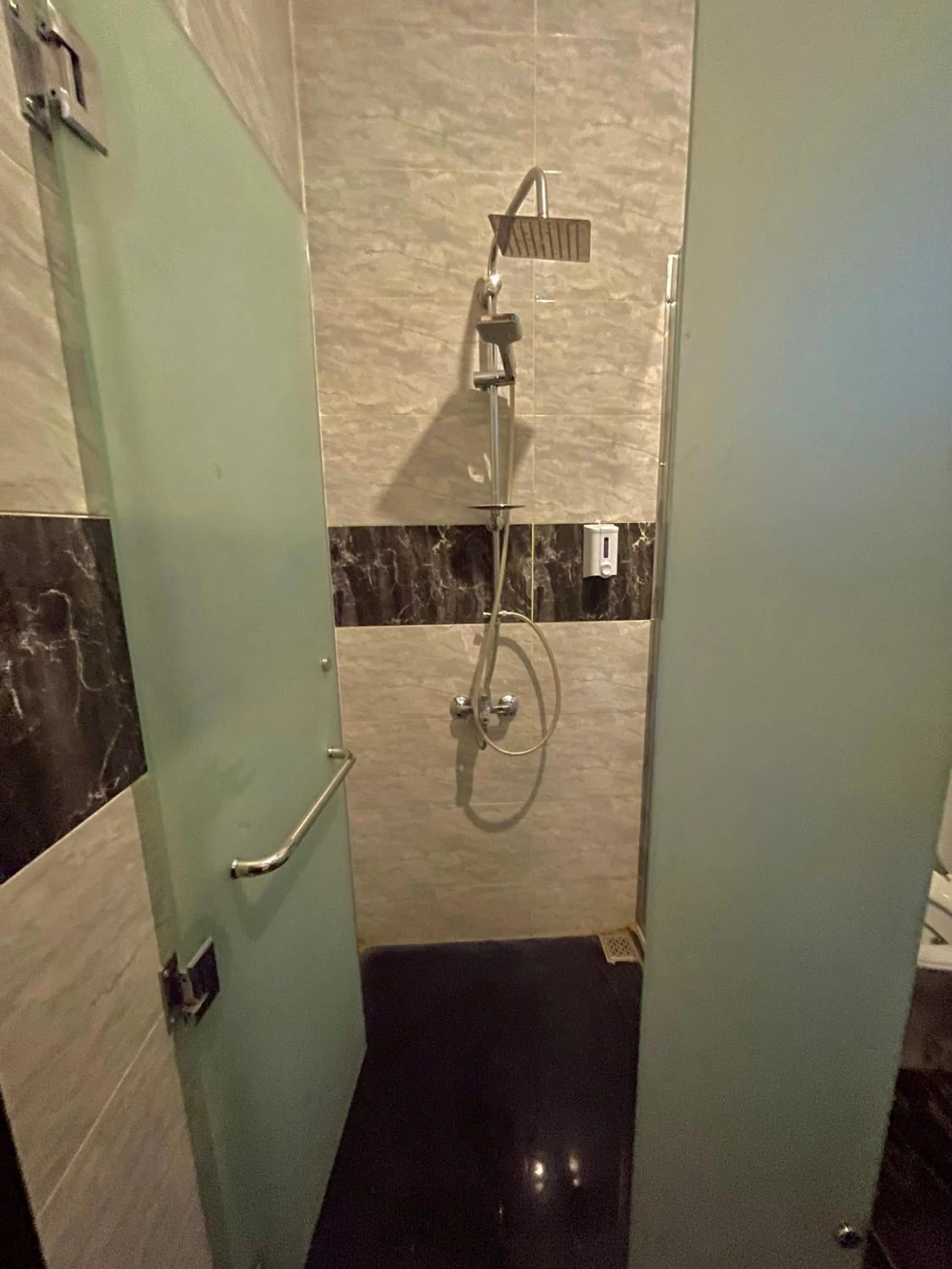 Shower in Nile Panorama Hotel & Restaurant