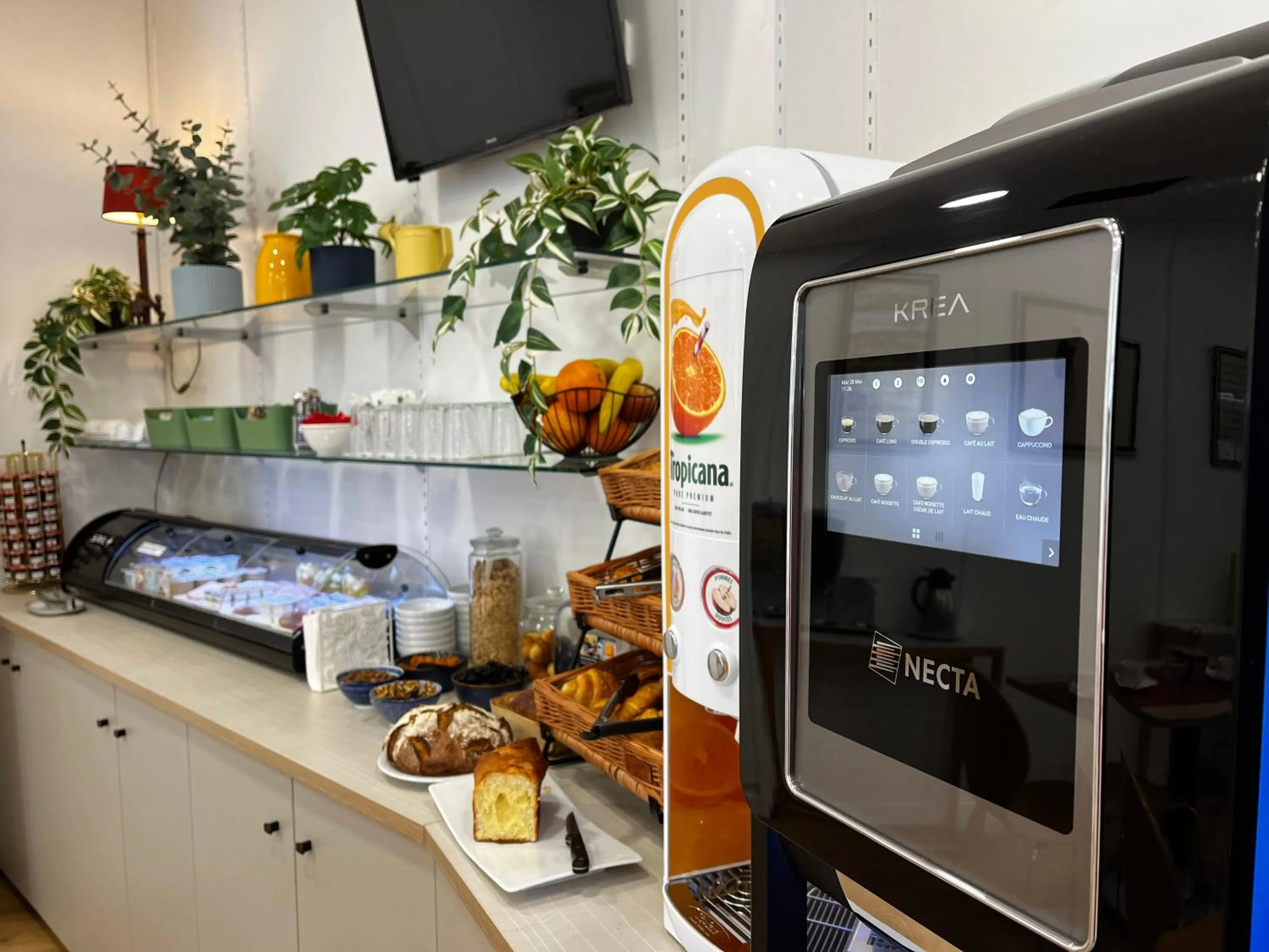 Food and drinks in Hotel Viator - Gare de Lyon