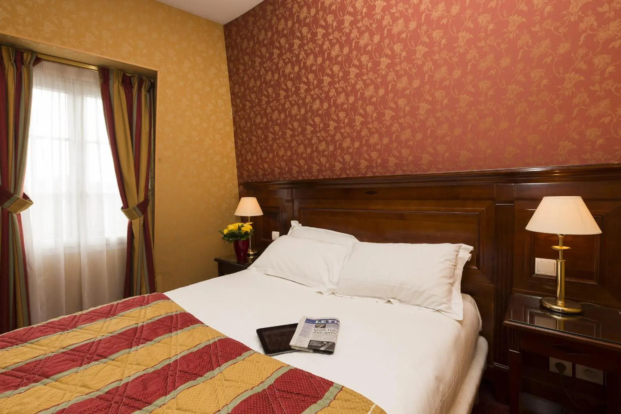 Bed in Hotel Viator - Gare de Lyon Bed in Hotel Viator - Gare de Lyon