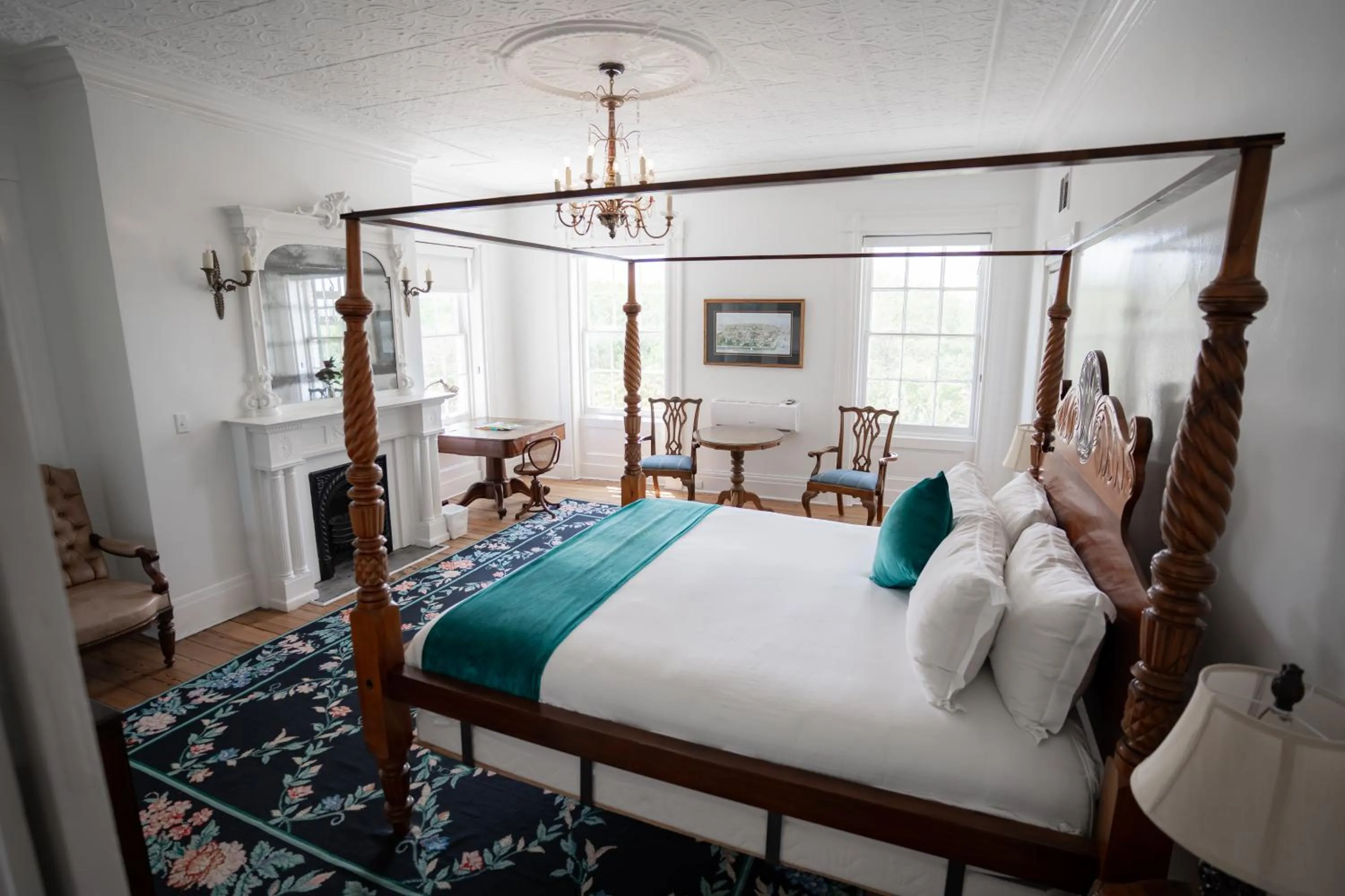 Bed in 20 South Battery