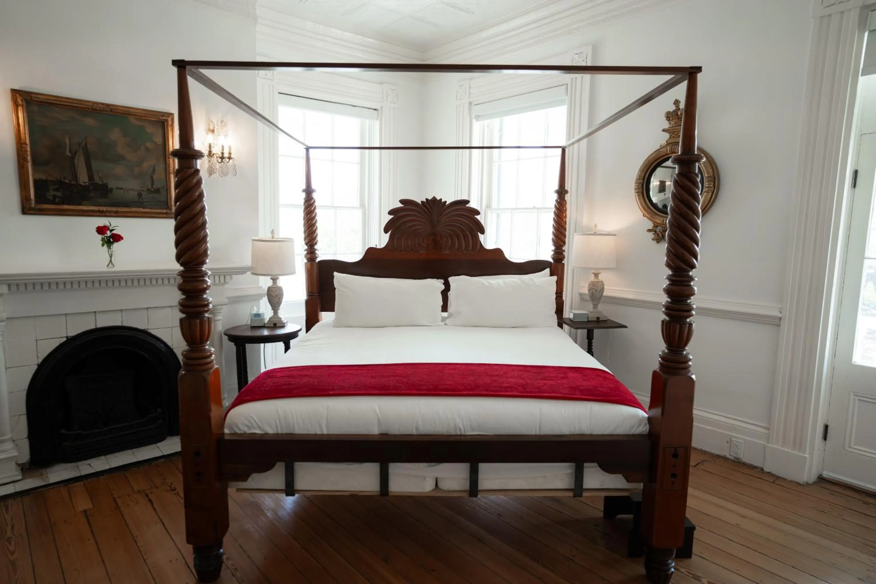 Bedroom, Bed in 20 South Battery