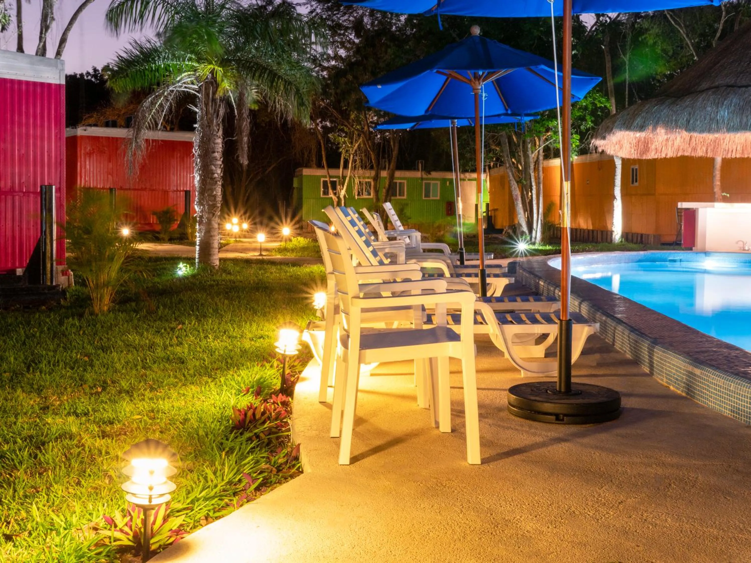 Patio in Colorbox beds and rooms