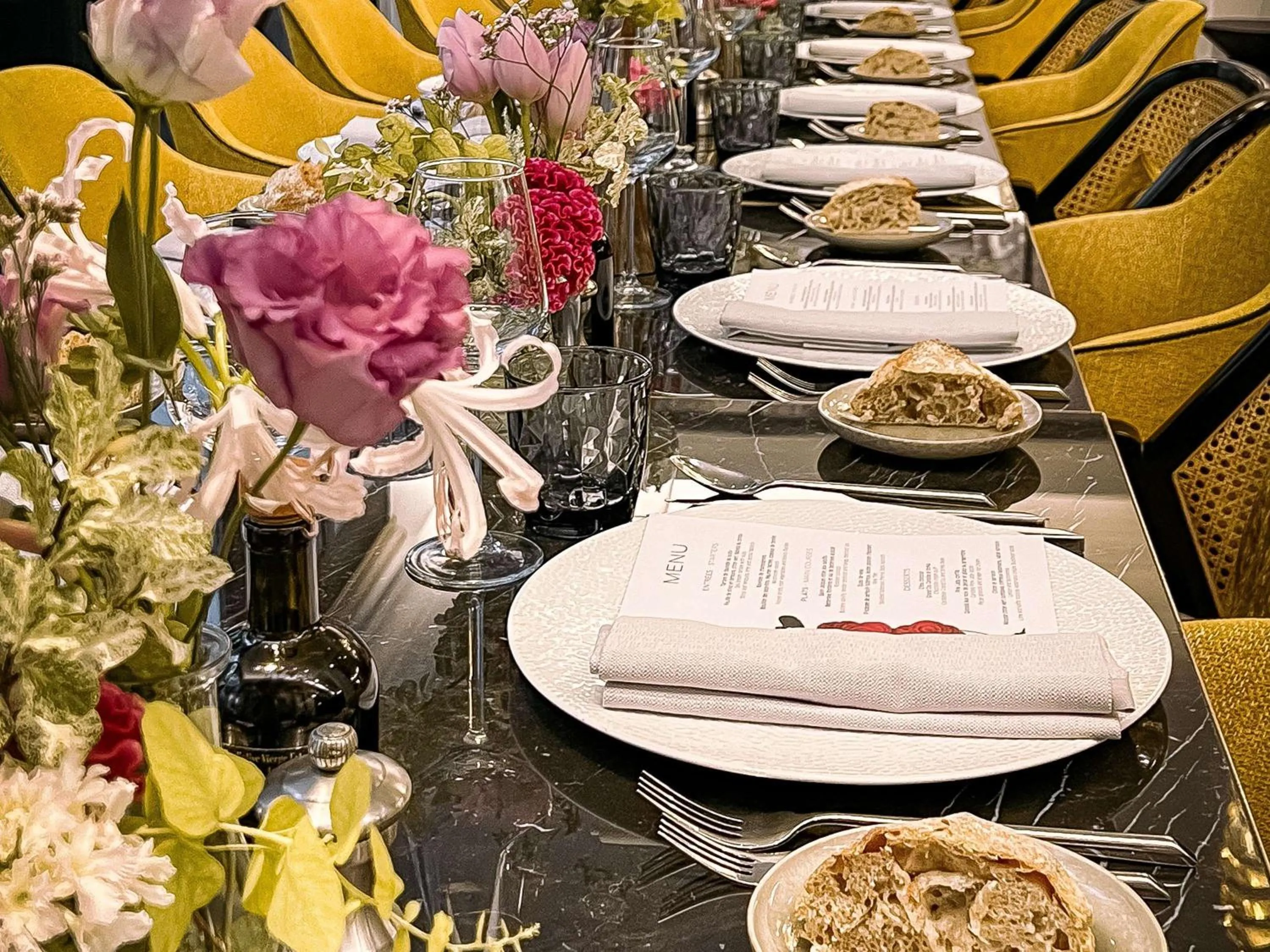 Restaurant/places to eat in Sofitel Paris Le Faubourg